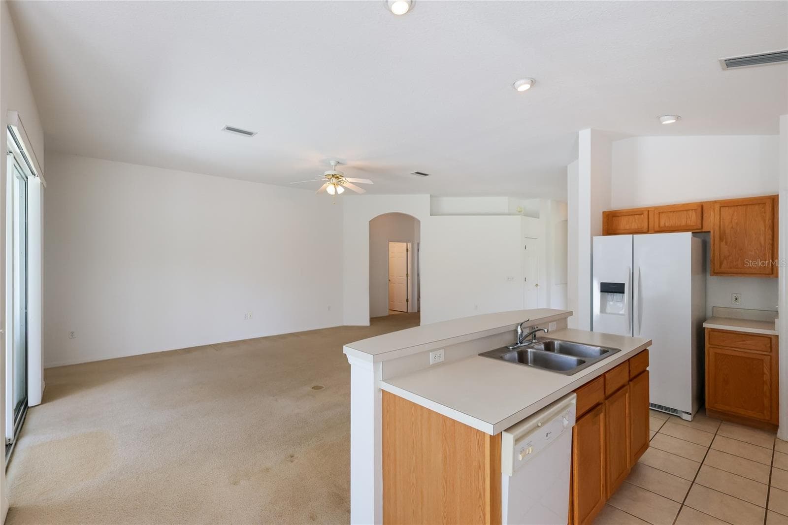 Single Family Residence at 6212 MACAW GLN, LAKEWOOD RANCH, photo 15 of 48