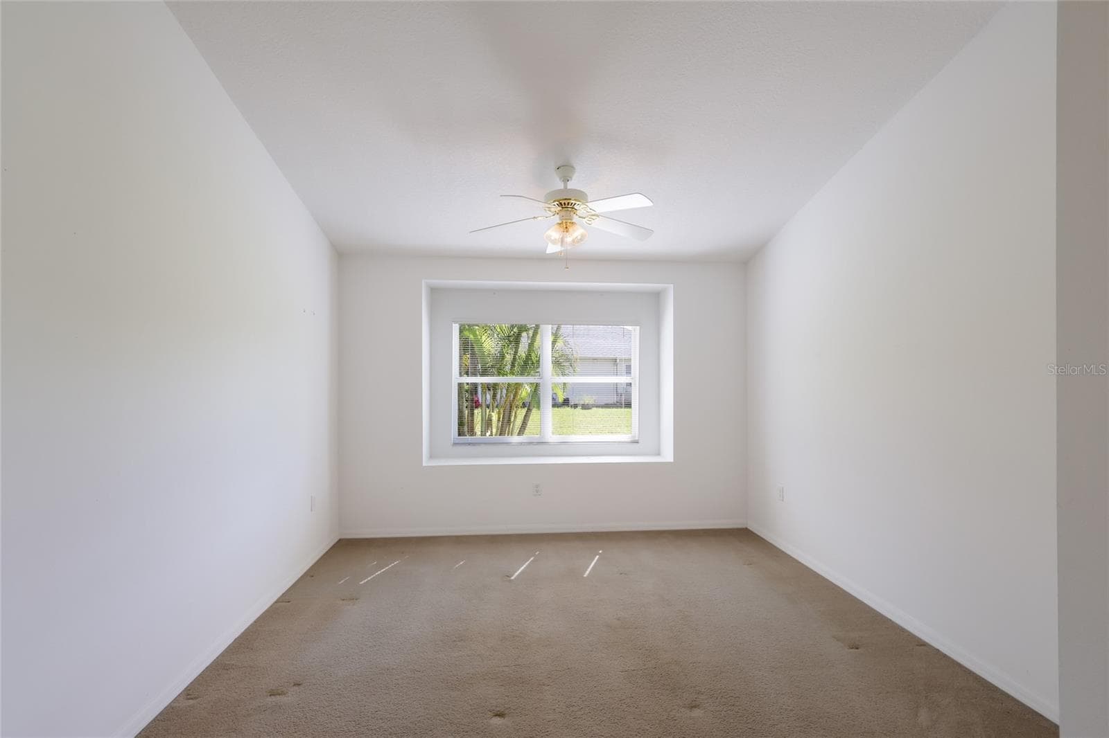 Single Family Residence at 6212 MACAW GLN, LAKEWOOD RANCH, photo 18 of 48