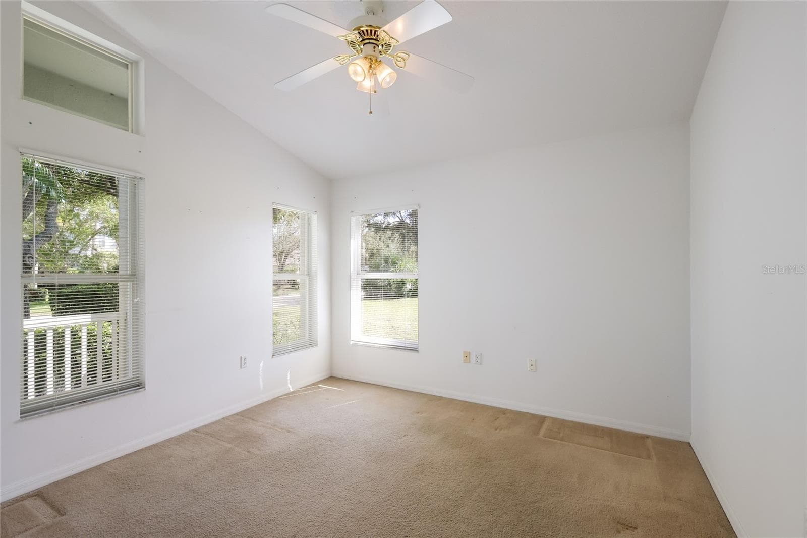 Single Family Residence at 6212 MACAW GLN, LAKEWOOD RANCH, photo 27 of 48