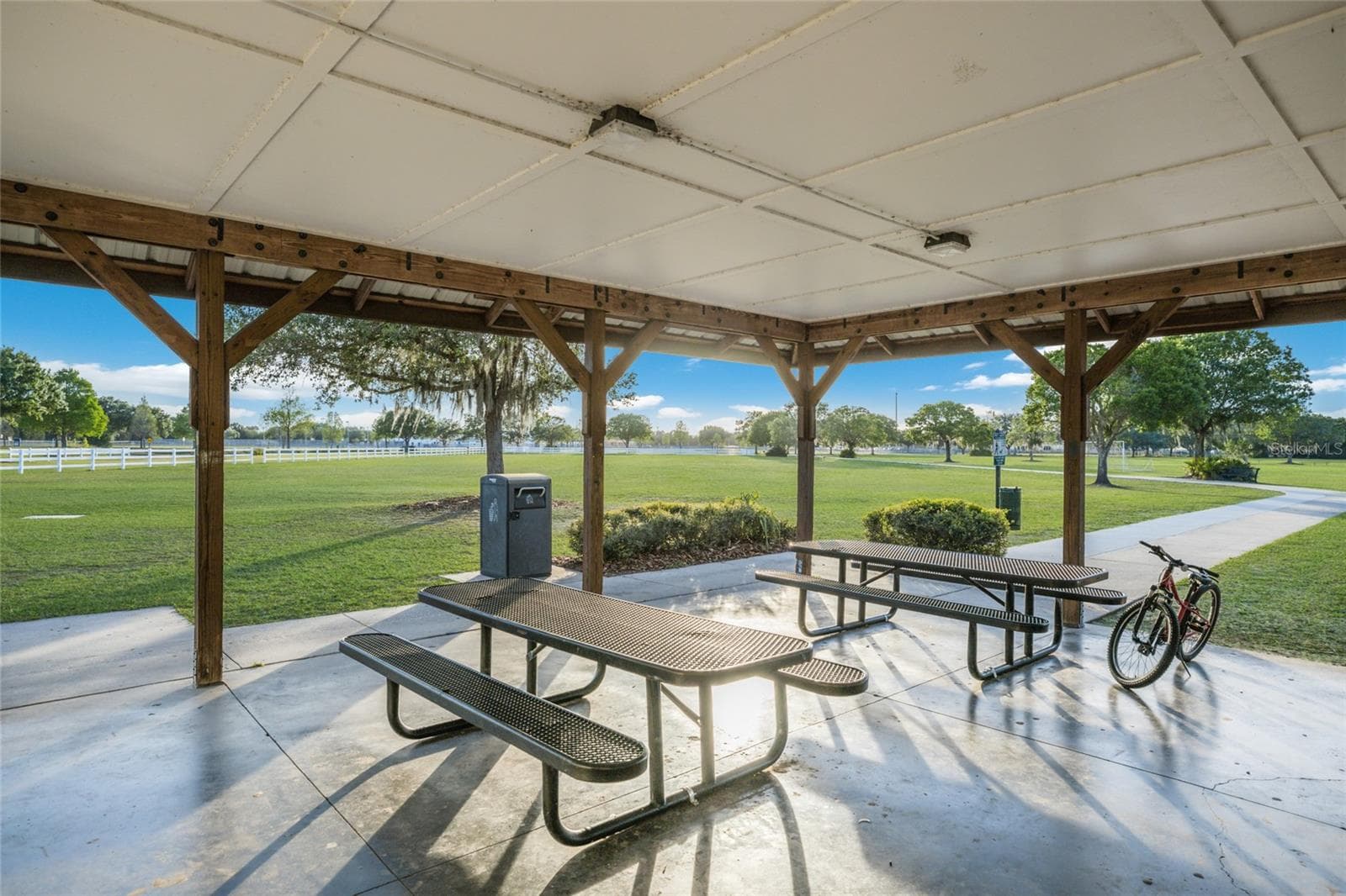 Single Family Residence at 6212 MACAW GLN, LAKEWOOD RANCH, photo 34 of 48