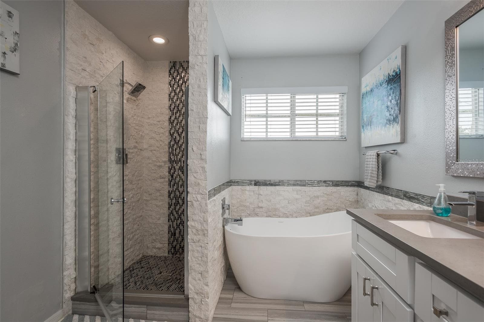 Single Family Residence at 1633 SHADY OAKS DR, OLDSMAR, photo 27 of 53