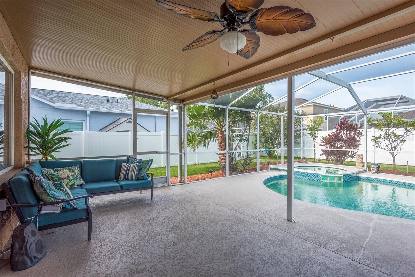 Single Family Residence at 1633 SHADY OAKS DR, OLDSMAR, photo 37 of 53