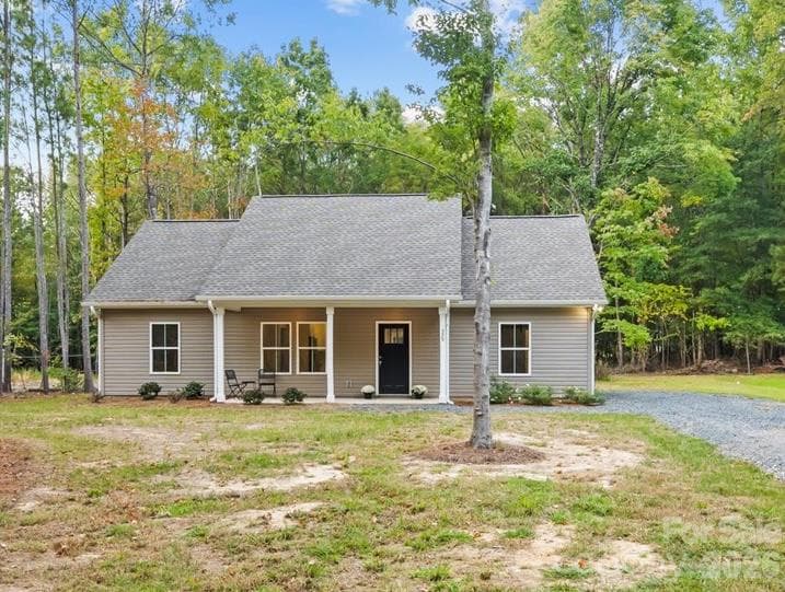 Single Family Residence at 318 Stanback Street, Mount Gilead, photo 2 of 34