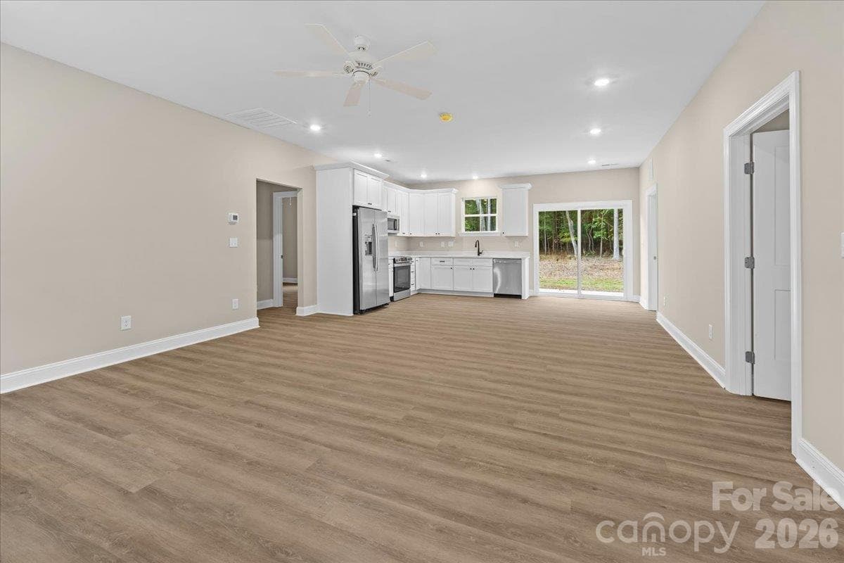 Single Family Residence at 318 Stanback Street, Mount Gilead, photo 7 of 34