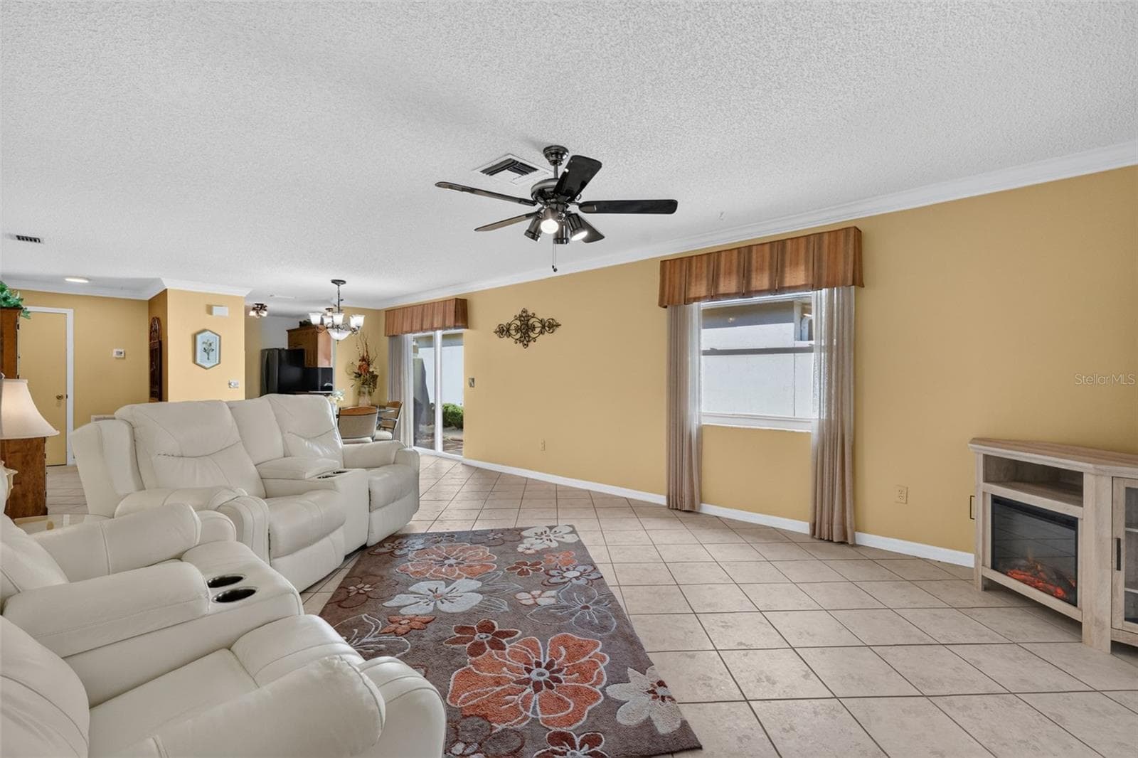 Living Room - 407 CARMEL AVE, THE VILLAGES