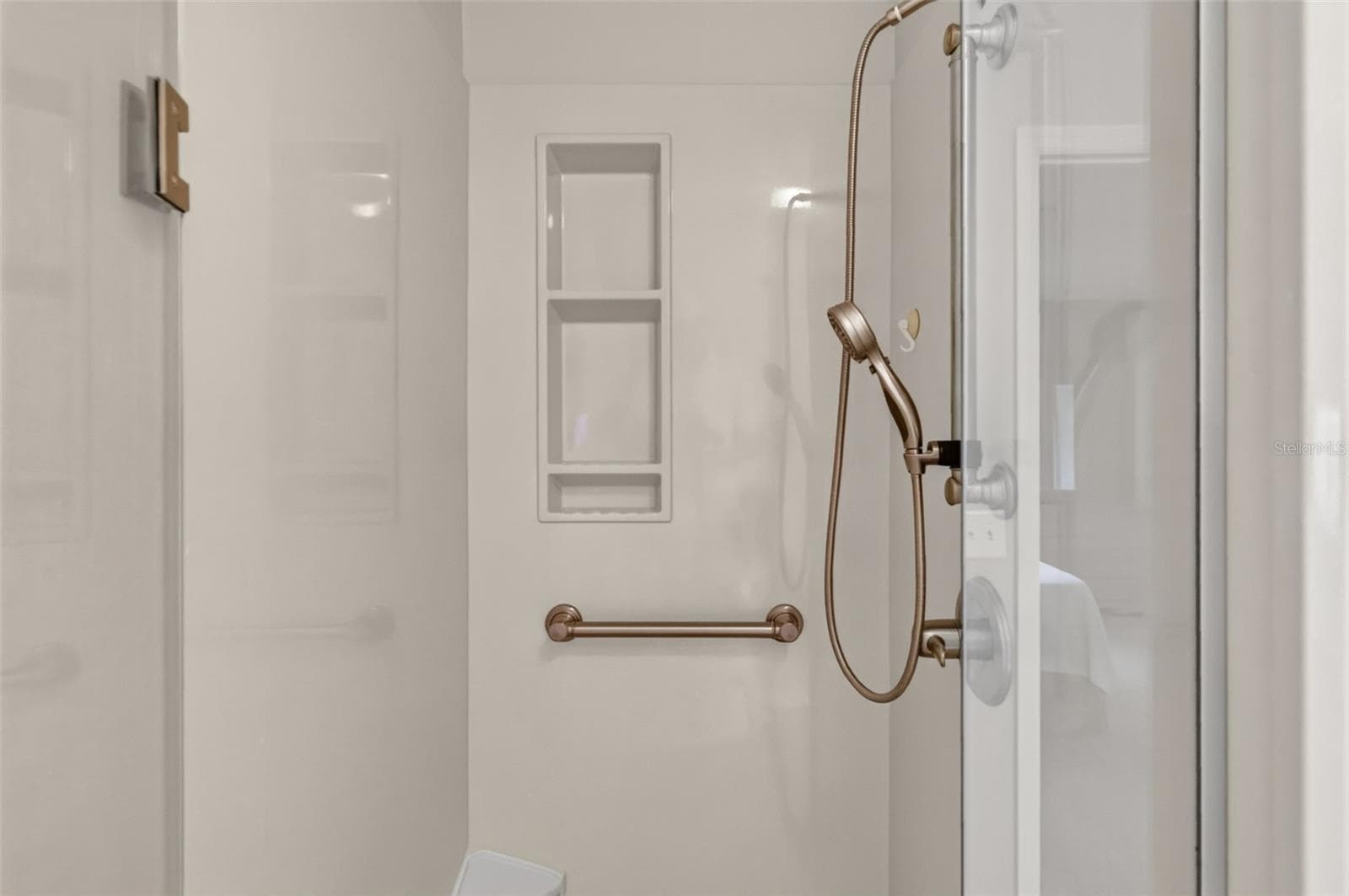 Primary Bathroom - 407 CARMEL AVE, THE VILLAGES