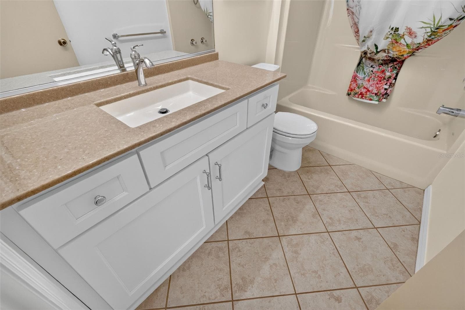 Second Bathroom - 407 CARMEL AVE, THE VILLAGES