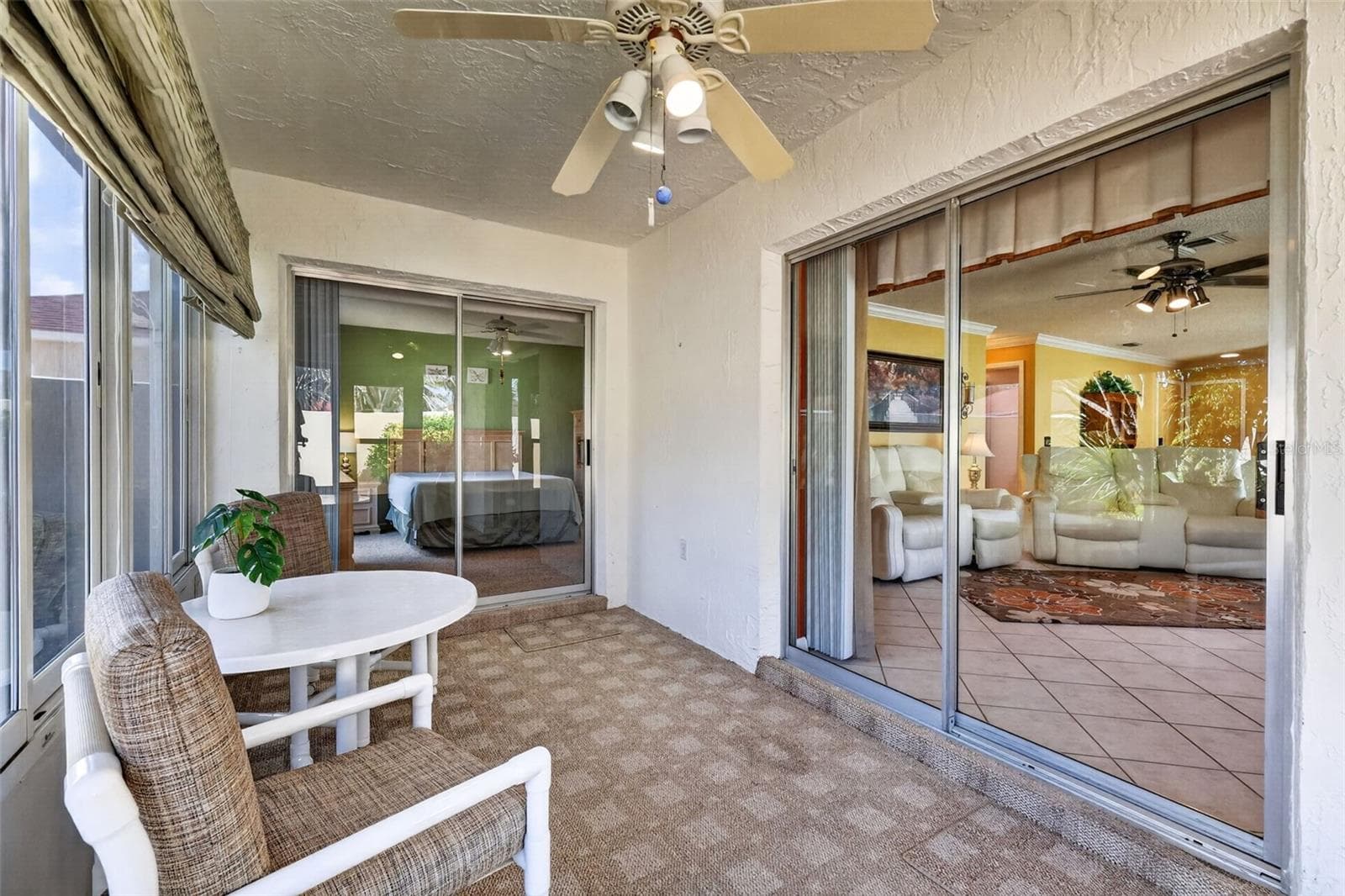 Glass-Enclosed Lanai - 407 CARMEL AVE, THE VILLAGES