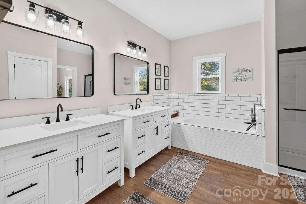 Single Family Residence at 1347 Crossland Road, Clover, photo 15 of 39