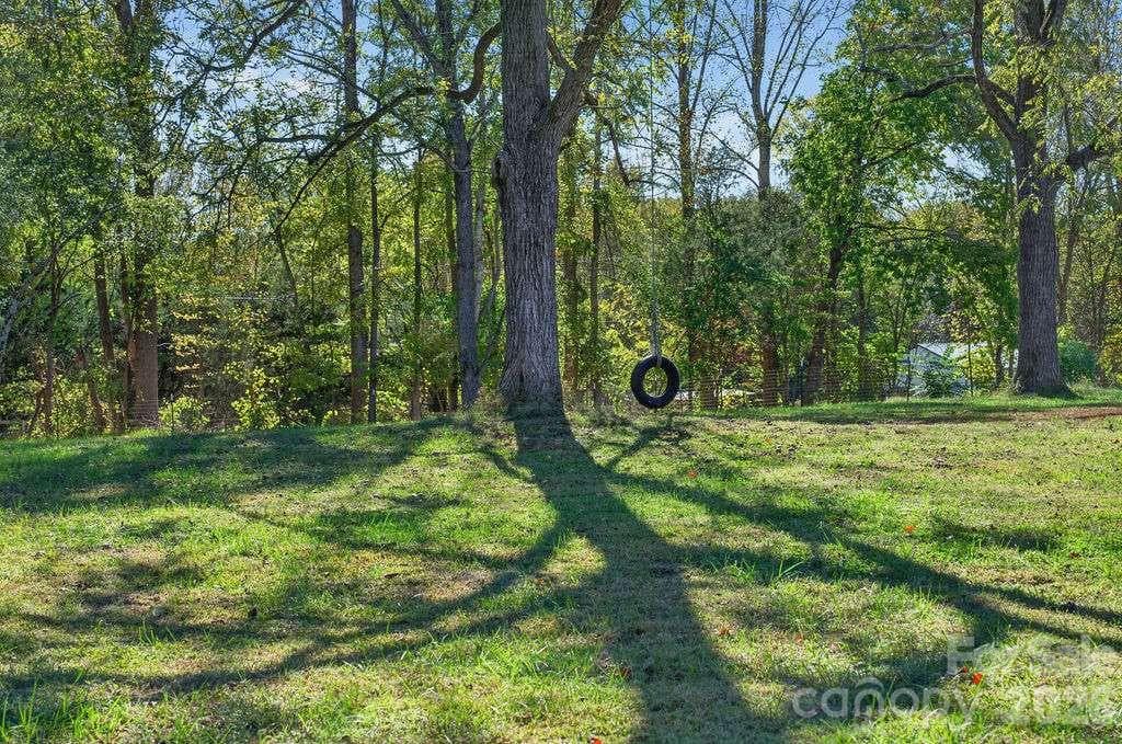 Single Family Residence at 1347 Crossland Road, Clover, photo 27 of 39