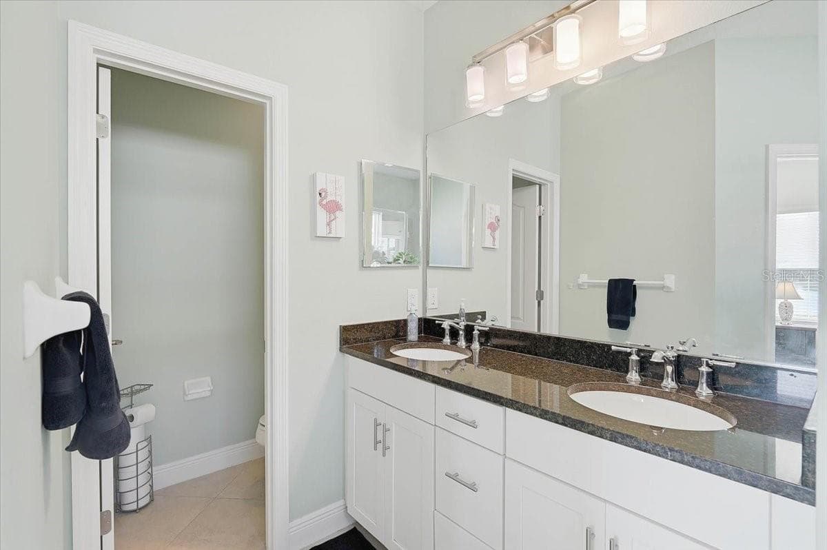 Single Family Residence at 12660 SAGEWOOD DR, VENICE, photo 21 of 91