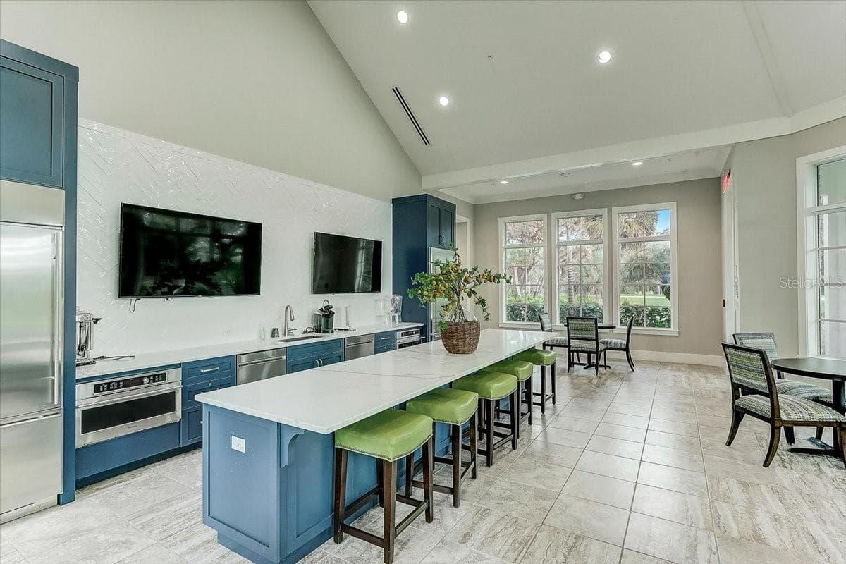Single Family Residence at 12660 SAGEWOOD DR, VENICE, photo 49 of 91