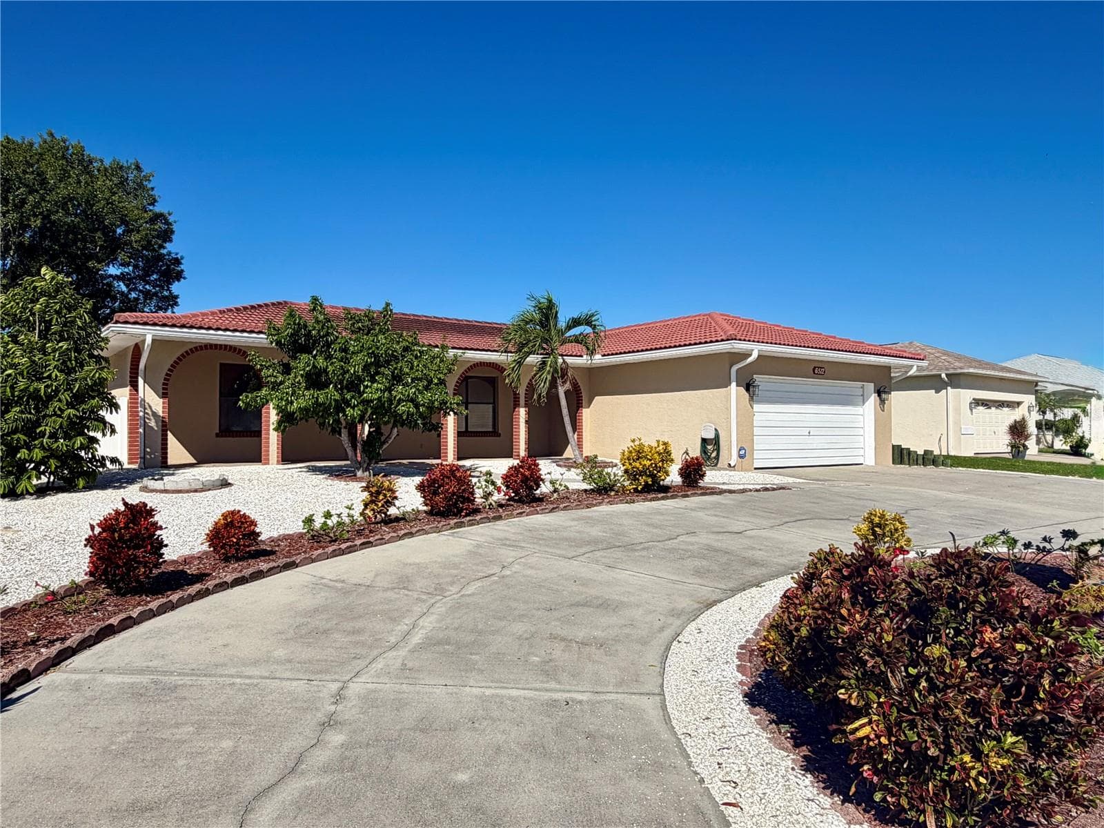 Single Family Residence at 6512 MANILA PALM WAY, APOLLO BEACH, photo 2 of 44