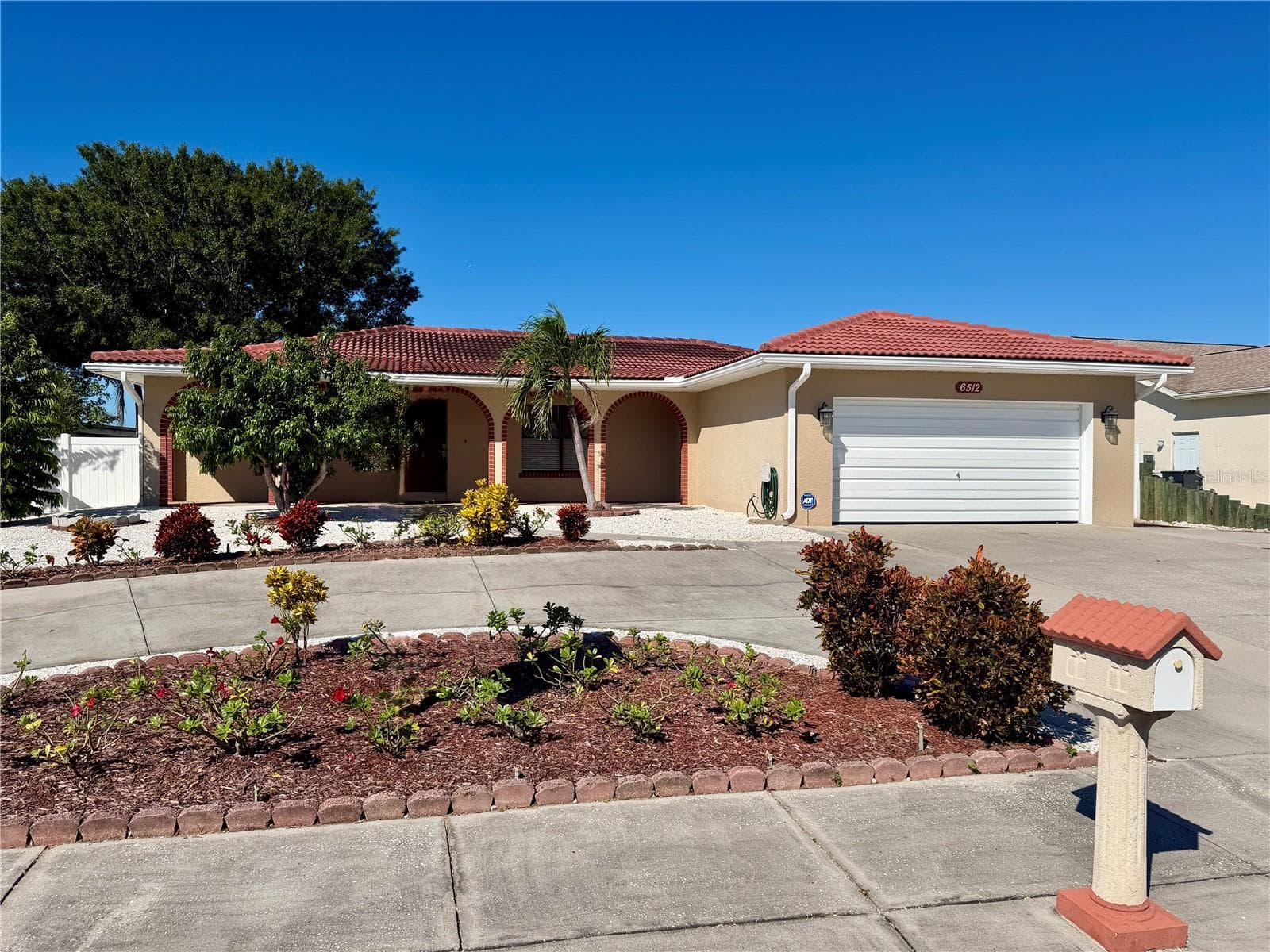 Single Family Residence at 6512 MANILA PALM WAY, APOLLO BEACH, photo 4 of 44