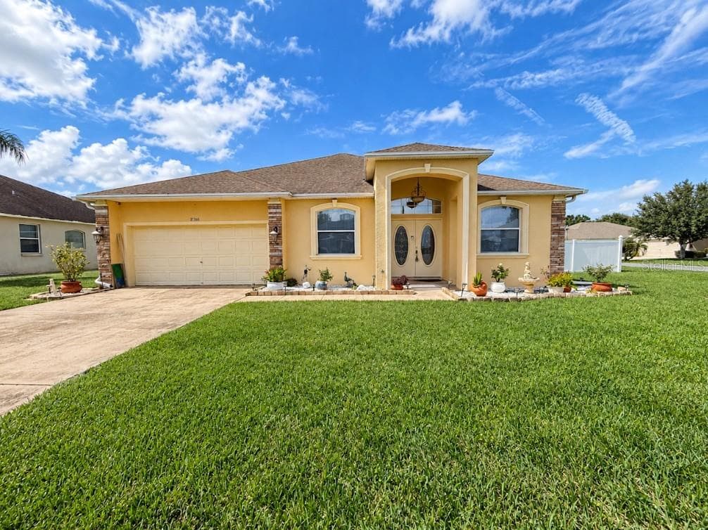 Single Family Residence at 8166 WOODVINE CIR, LAKELAND, photo 7 of 32