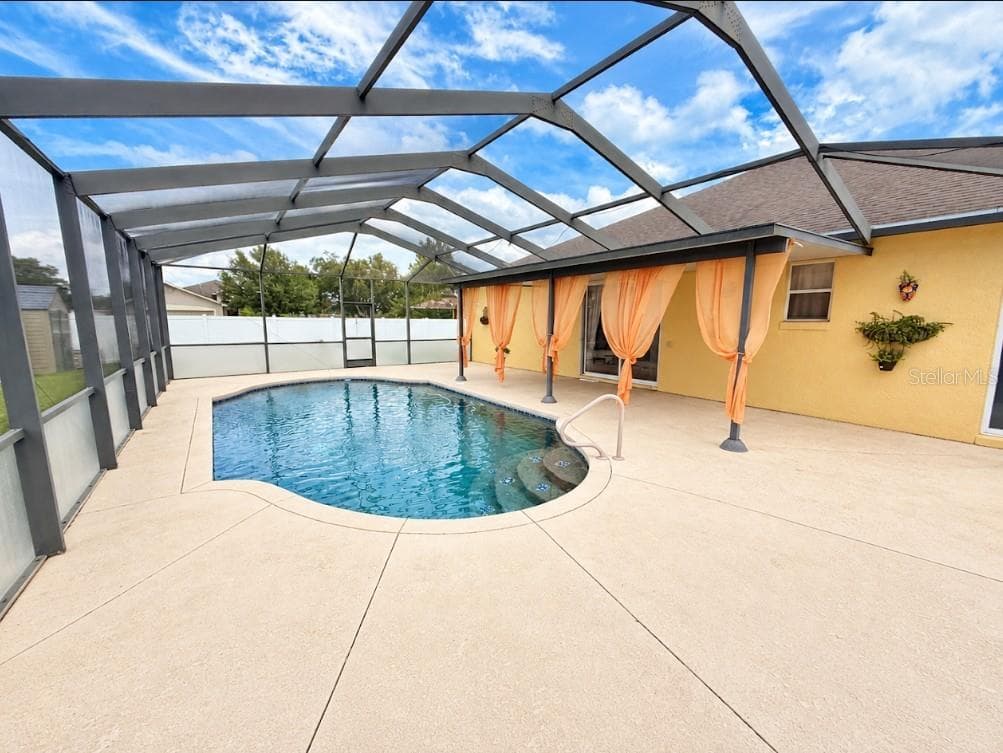 Single Family Residence at 8166 WOODVINE CIR, LAKELAND, photo 14 of 32