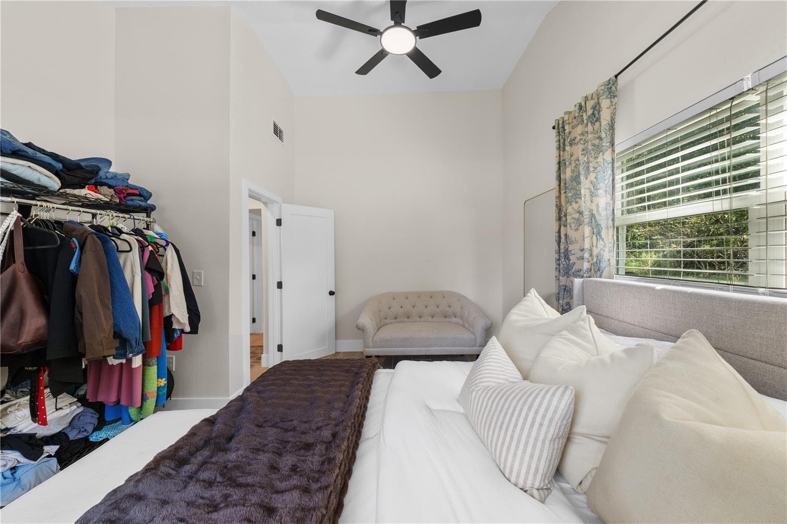 Single Family Residence at 1601 CLARCONA RD, APOPKA, photo 16 of 37
