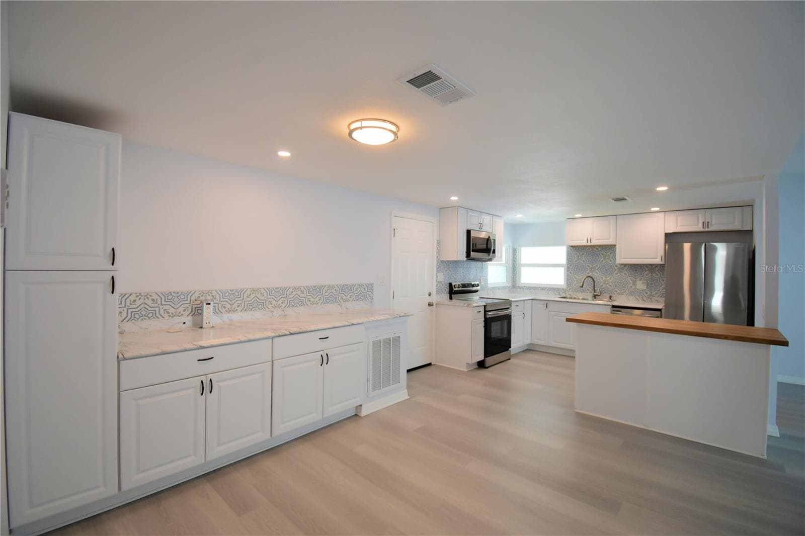 Manufactured Home at 4816 GOLDENVIEW LN, LAKELAND, photo 24 of 83