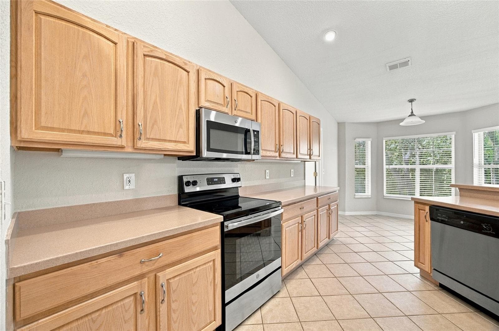 Kitchen - 12707 BOX DR, HUDSON