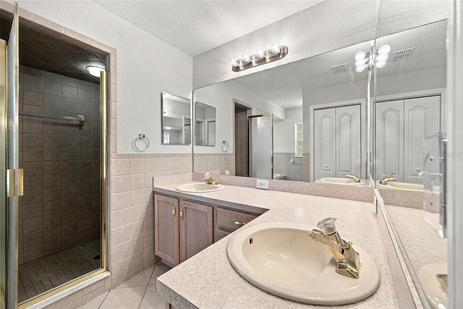 Primary Bath - 12707 BOX DR, HUDSON