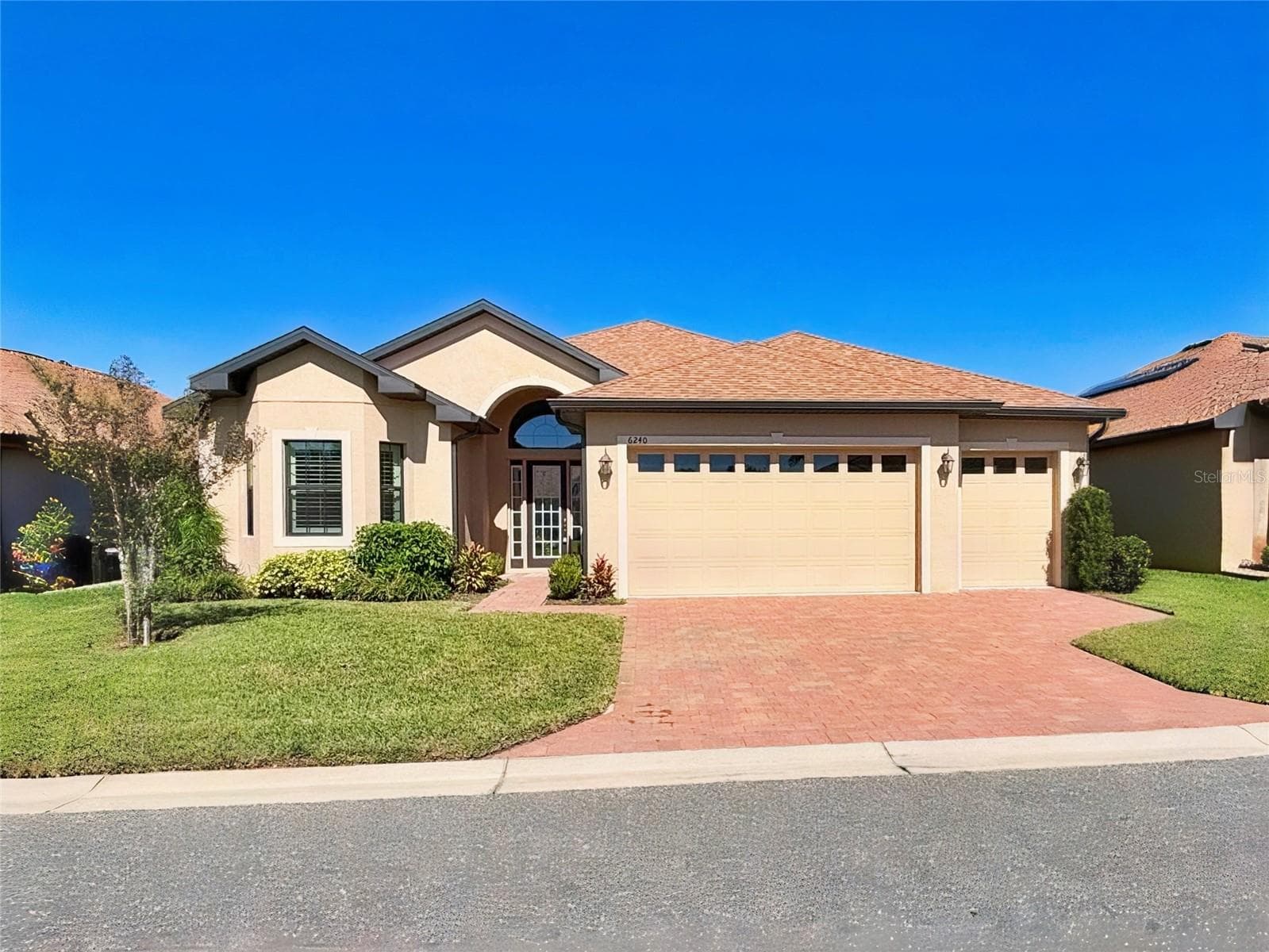 6240 PINEHURST LOOP