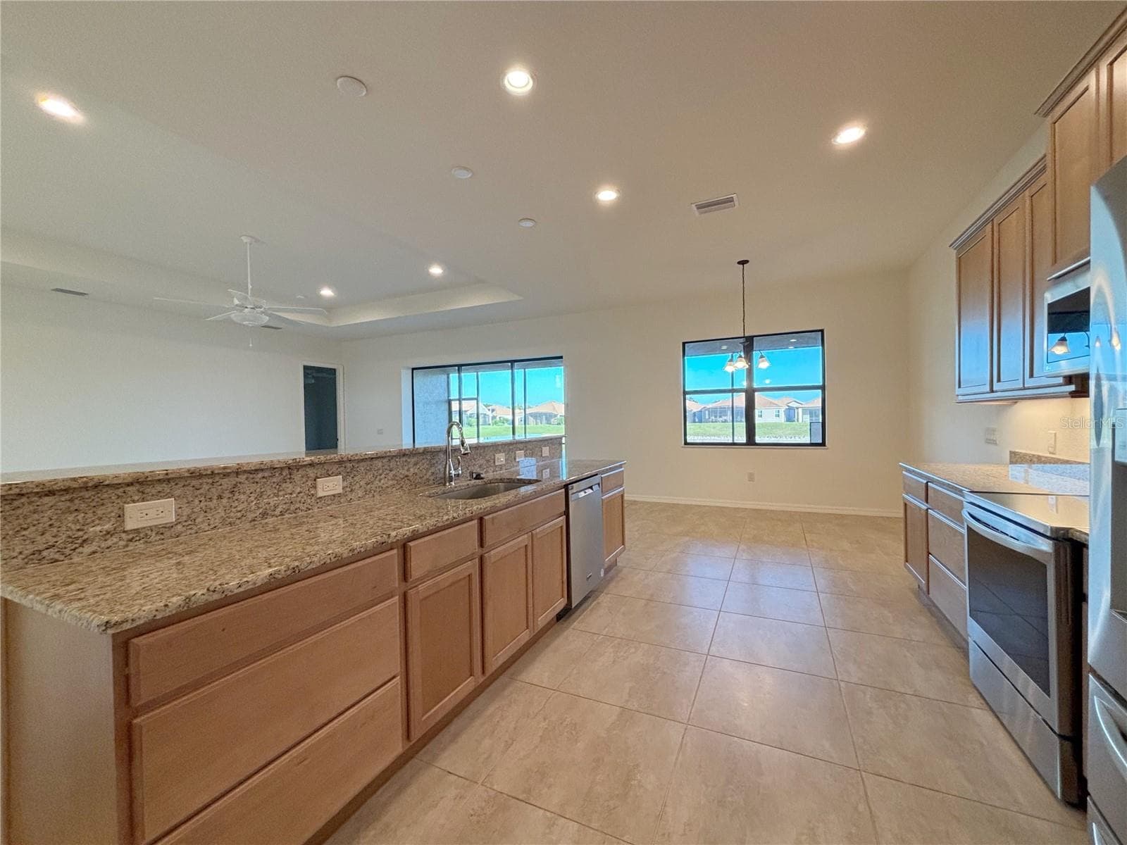 Pull Out Drawers and Granite Counter Tops - 6240 PINEHURST LOOP, WINTER HAVEN