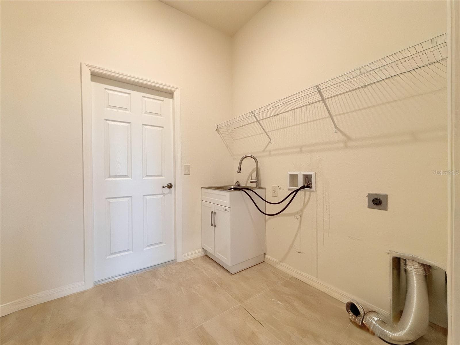 Laundry Room with Wash Sink - 6240 PINEHURST LOOP, WINTER HAVEN