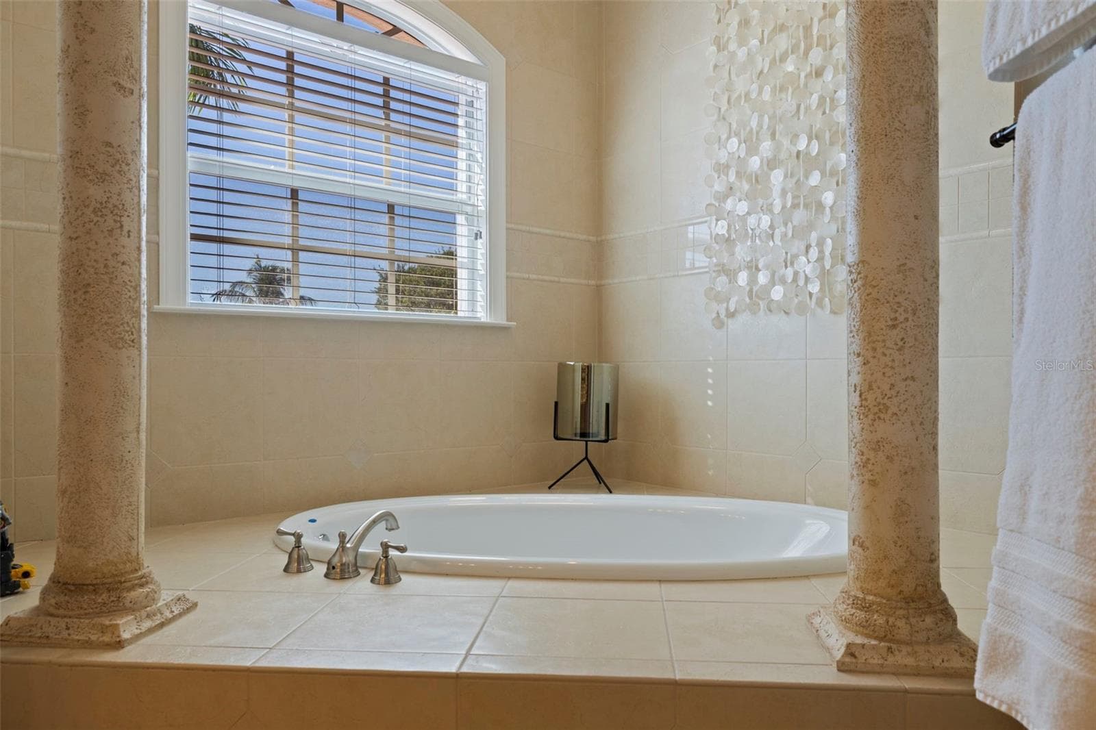 Single Family Residence at 647 SANTA MARIA DR, TIERRA VERDE, photo 40 of 80