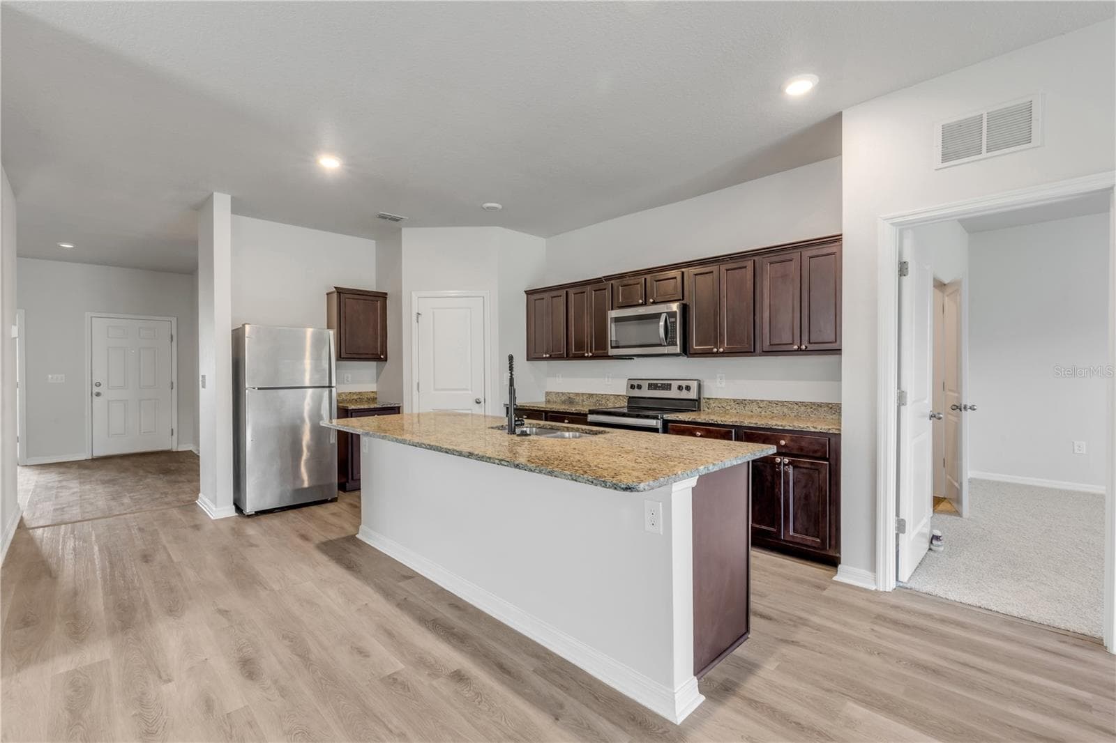 Single Family Residence at 2842 NEVERLAND DR, NEW SMYRNA BEACH, photo 17 of 31
