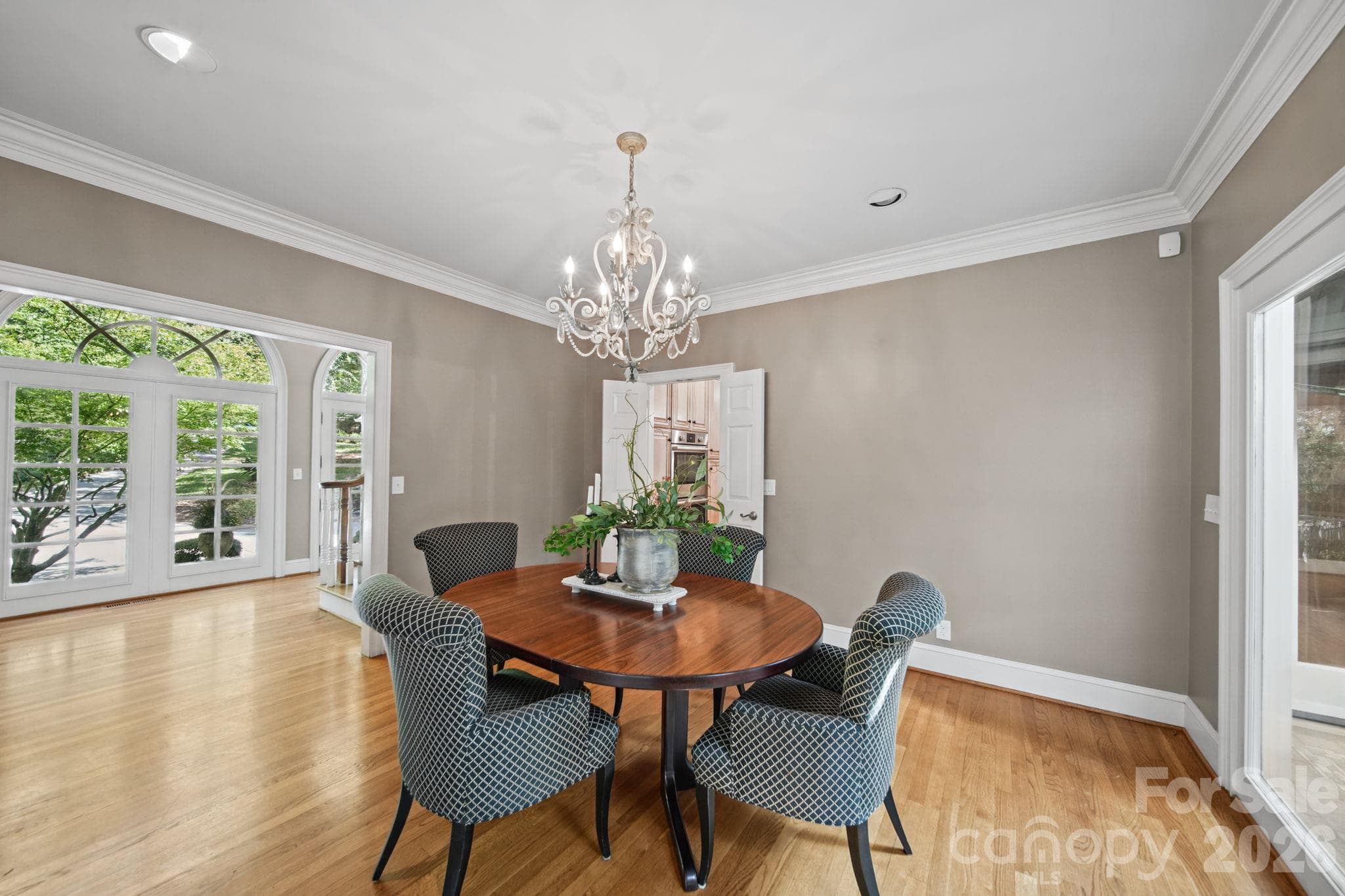 Single Family Residence at 6 Thornwood Court, Lake Wylie, photo 9 of 48