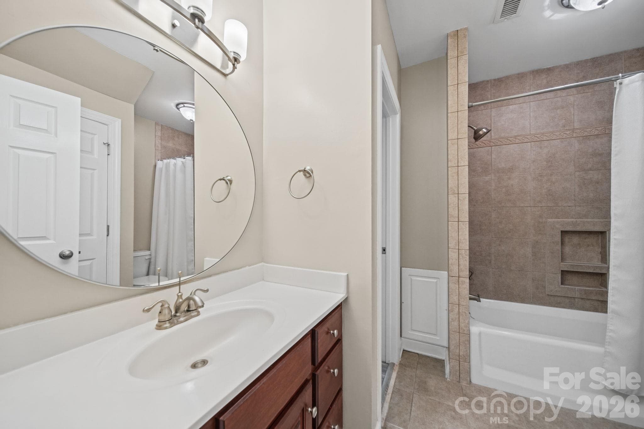 Single Family Residence at 6 Thornwood Court, Lake Wylie, photo 40 of 48