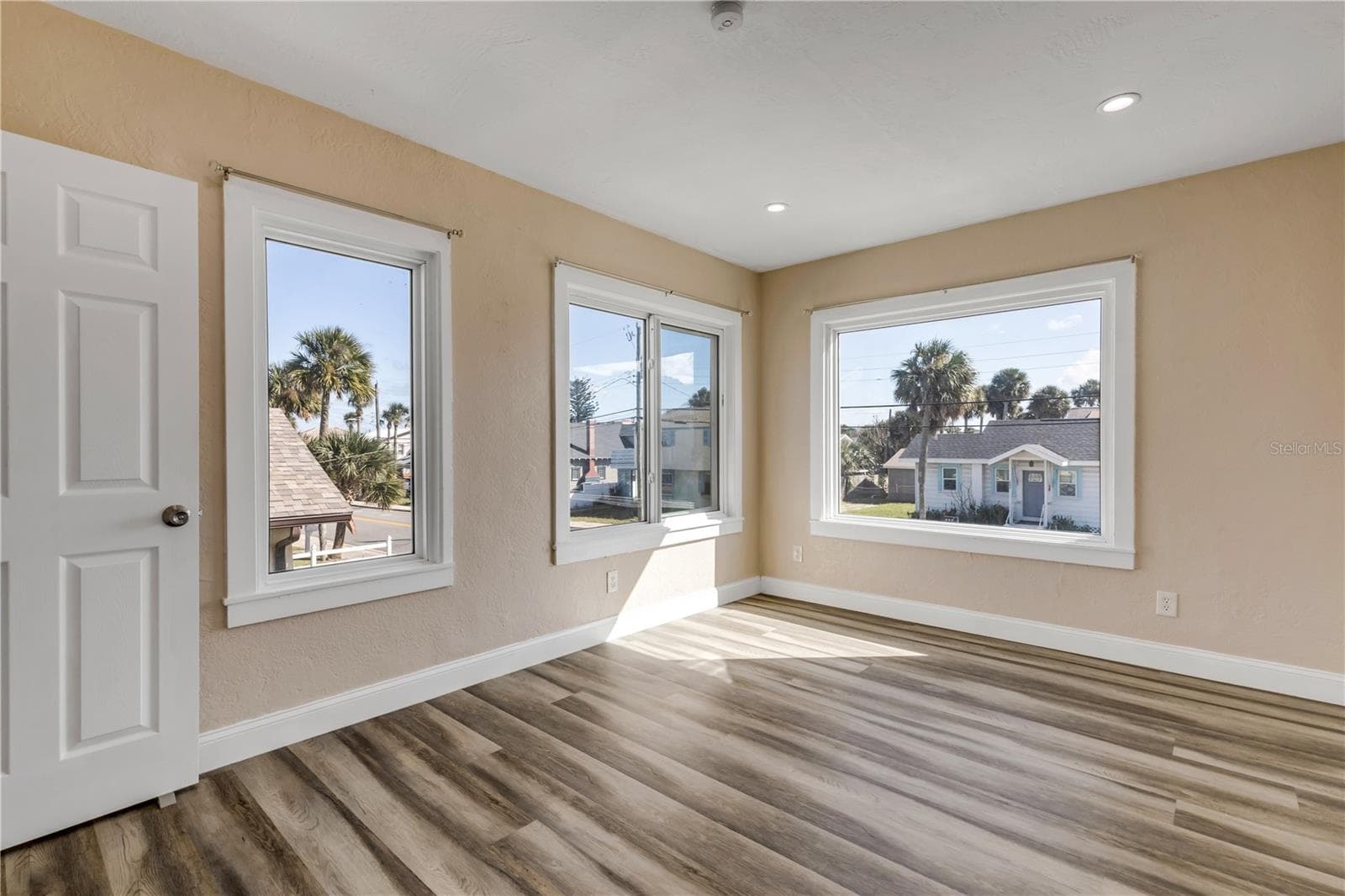 Duplex at DAVIS DAYTONA BEACH, DAYTONA BEACH, photo 29 of 33