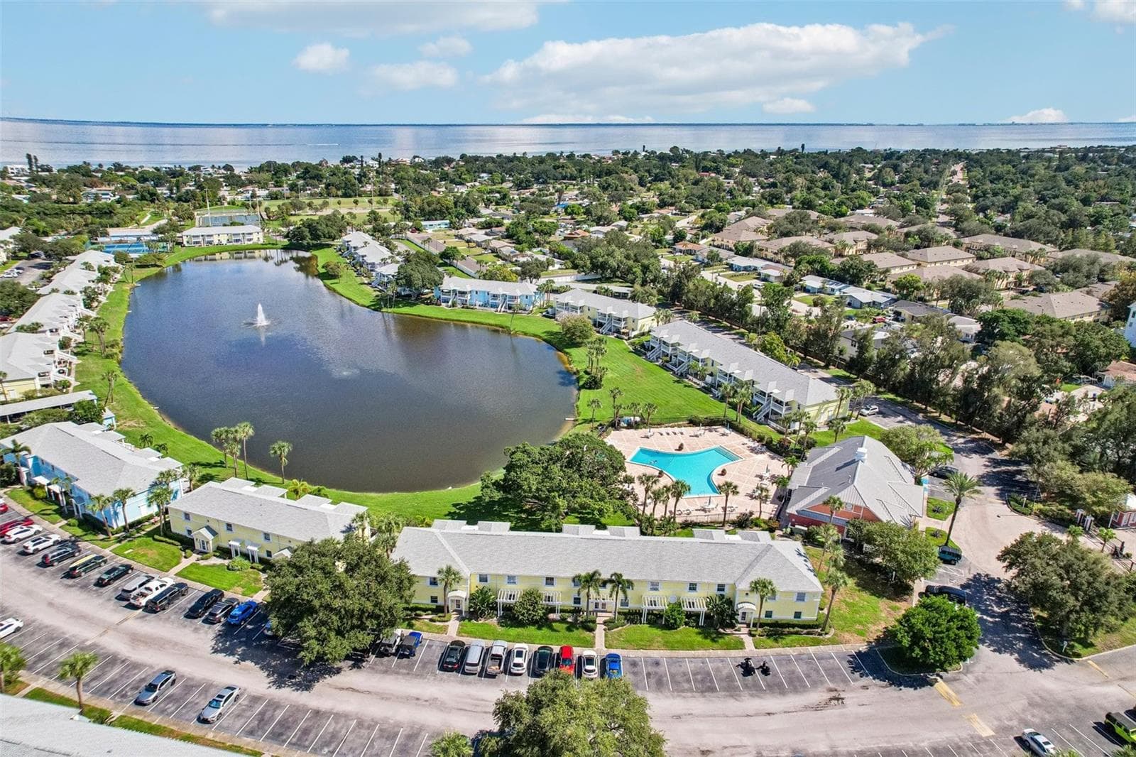 Condominium at 102 POMPANO DR SE #D, ST PETERSBURG, photo 54 of 62