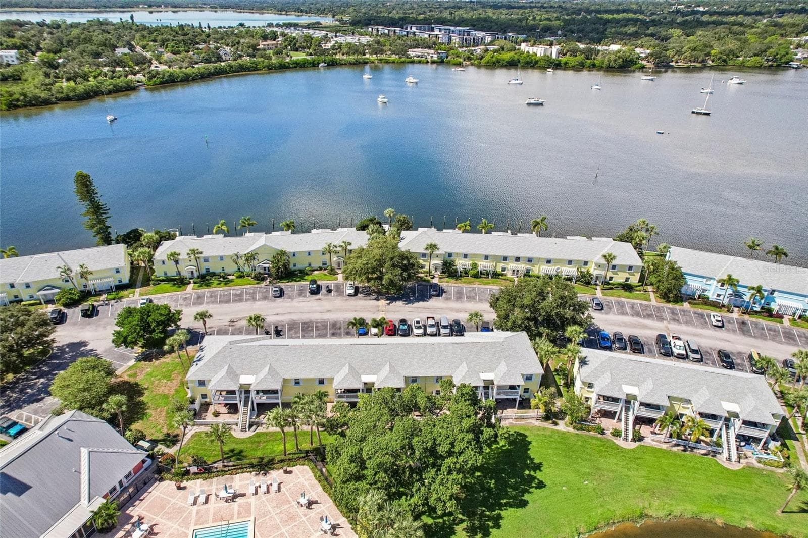 Condominium at 102 POMPANO DR SE #D, ST PETERSBURG, photo 60 of 62