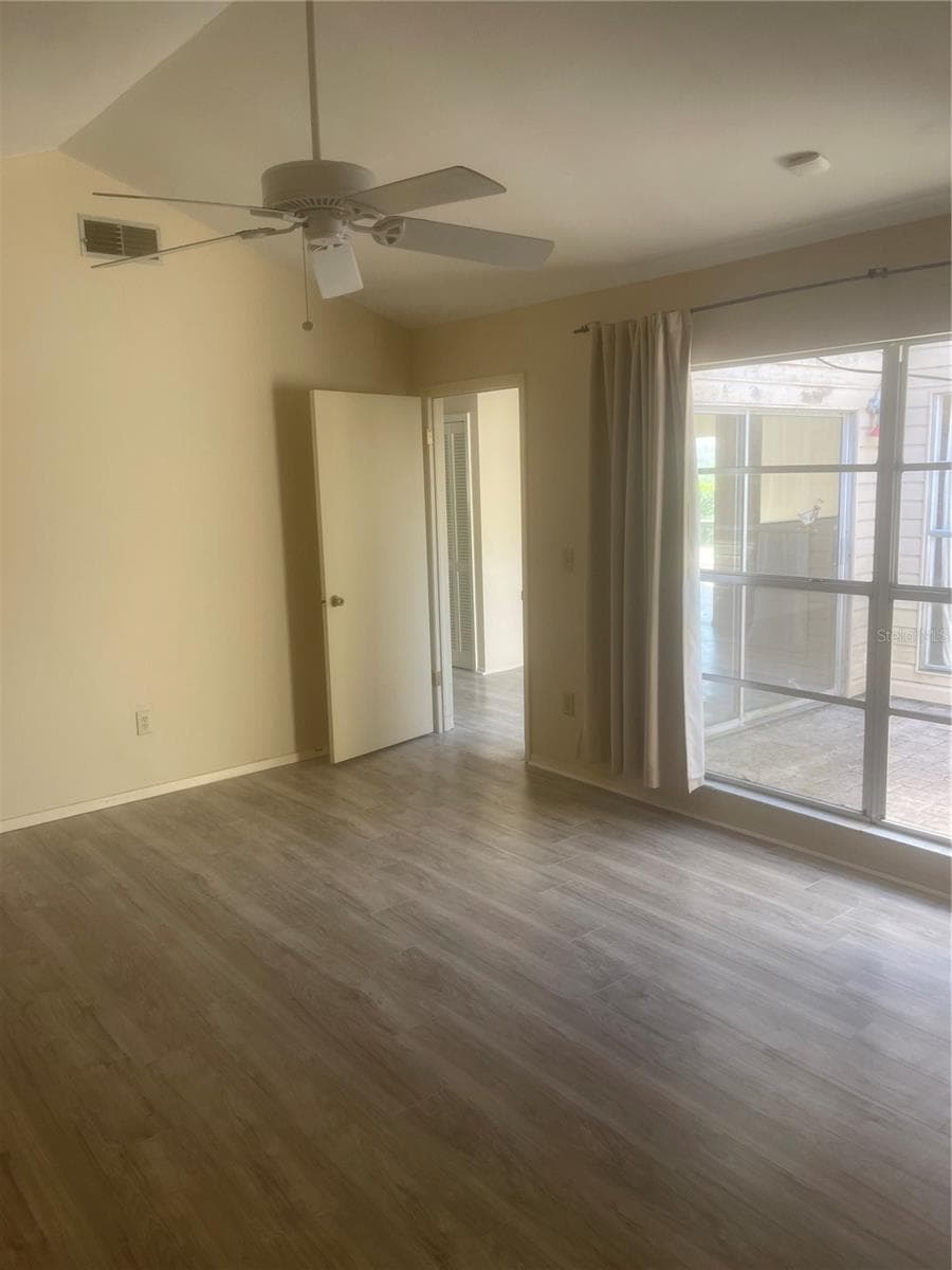 Single Family Residence at 10842 VENICE CIR, TAMPA, photo 11 of 20