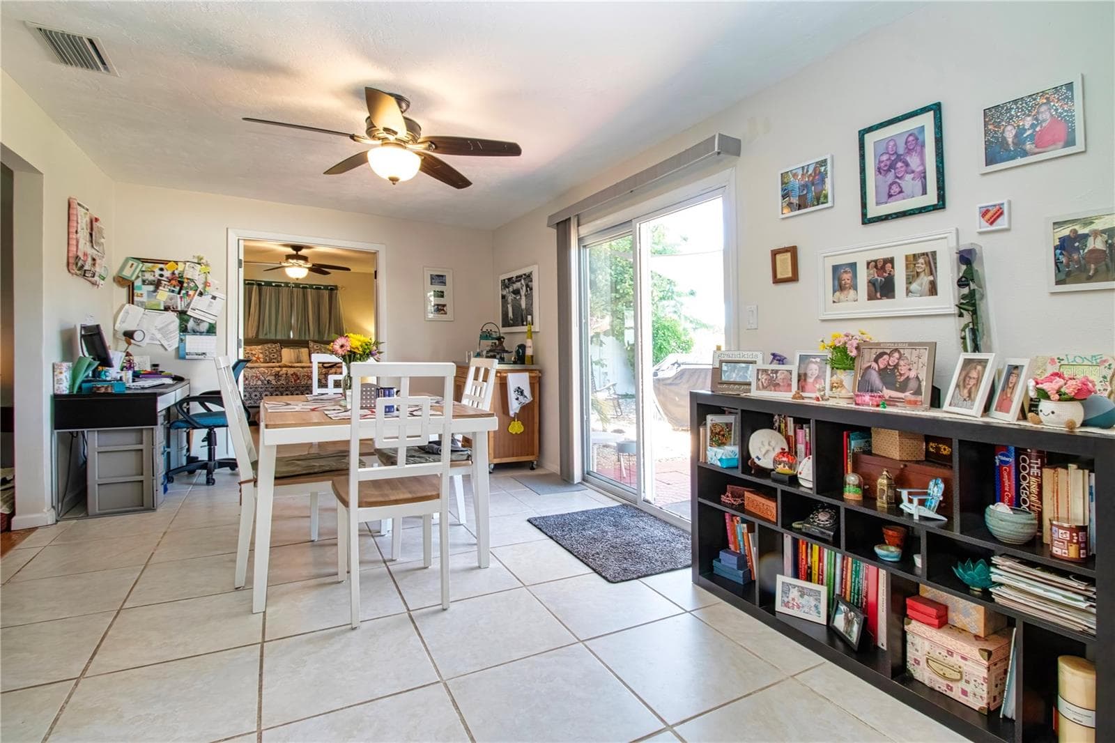 Single Family Residence at 6926 ANTIGUA PL, SARASOTA, photo 11 of 51