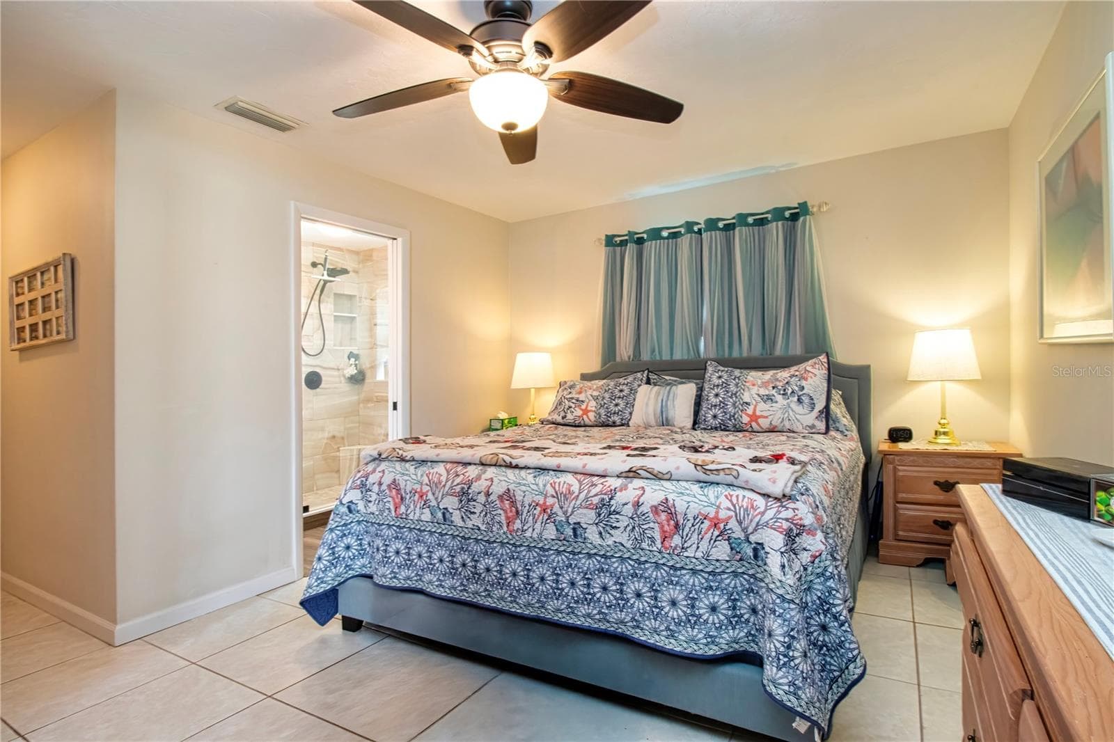 Single Family Residence at 6926 ANTIGUA PL, SARASOTA, photo 20 of 51