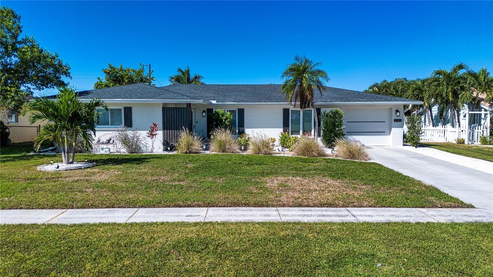 Single Family Residence at 6926 ANTIGUA PL, SARASOTA, photo 41 of 51