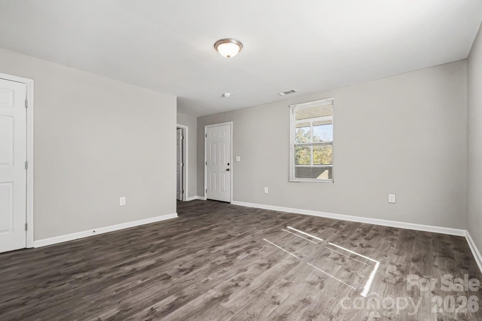 Single Family Residence at 38 Pine Street, Great Falls, photo 7 of 32