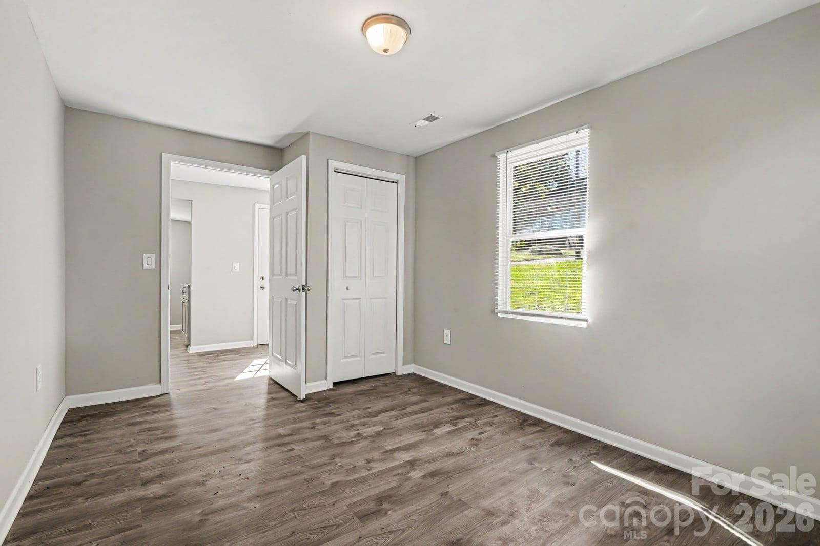 Single Family Residence at 38 Pine Street, Great Falls, photo 13 of 32