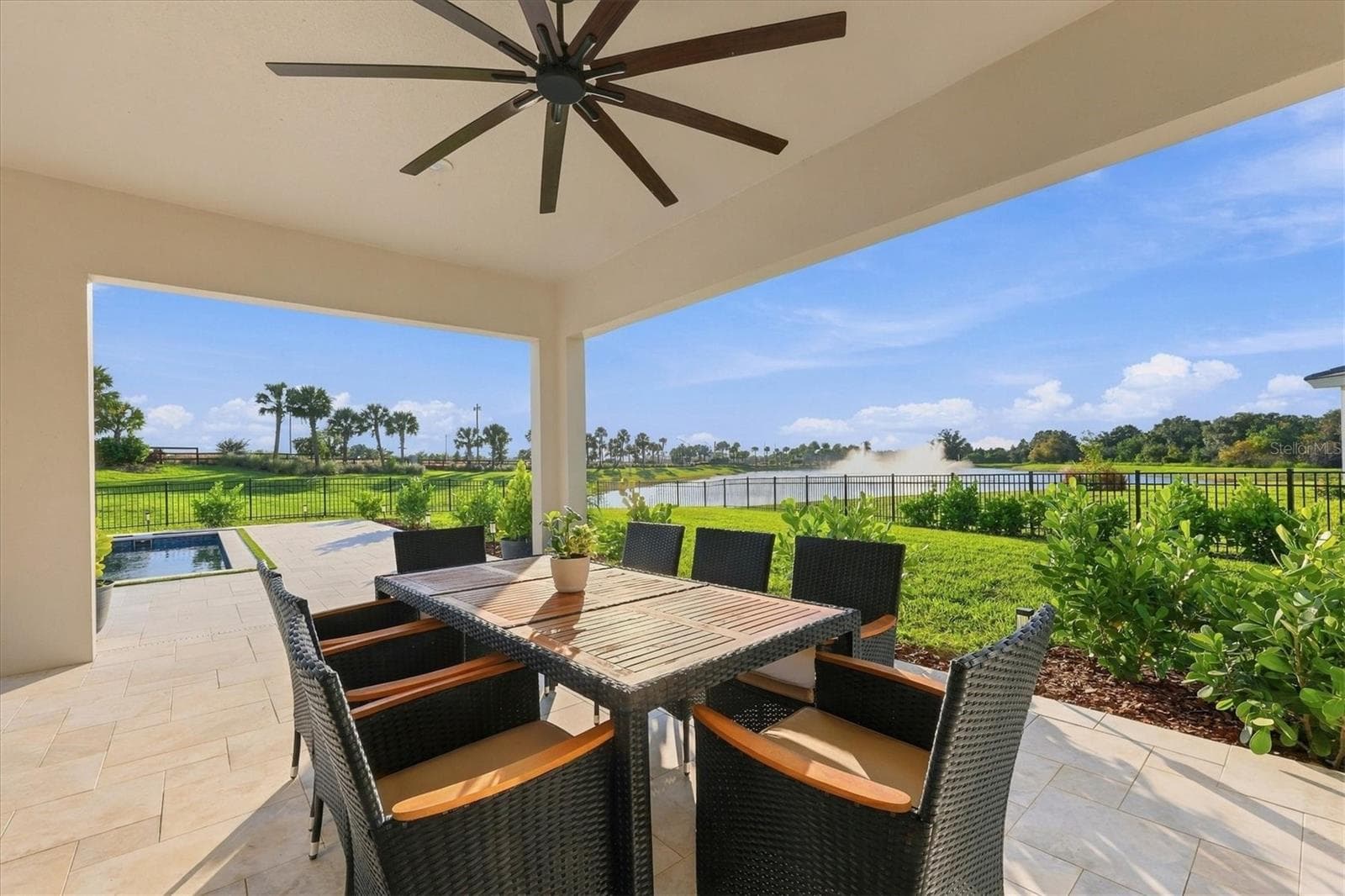 Single Family Residence at 4312 SPRINGHOUSE CIR, LAKEWOOD RANCH, photo 47 of 76