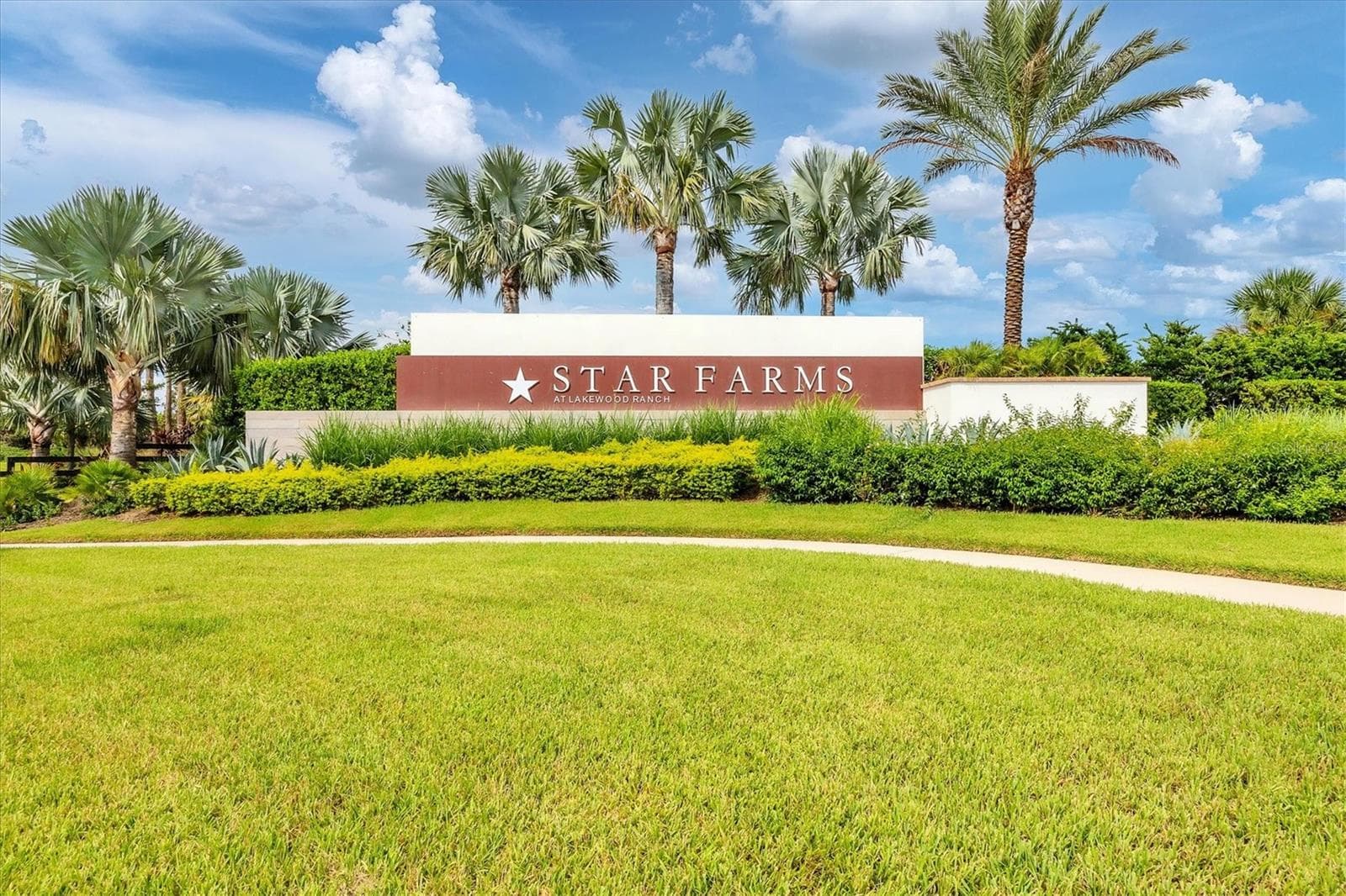Single Family Residence at 4312 SPRINGHOUSE CIR, LAKEWOOD RANCH, photo 63 of 76
