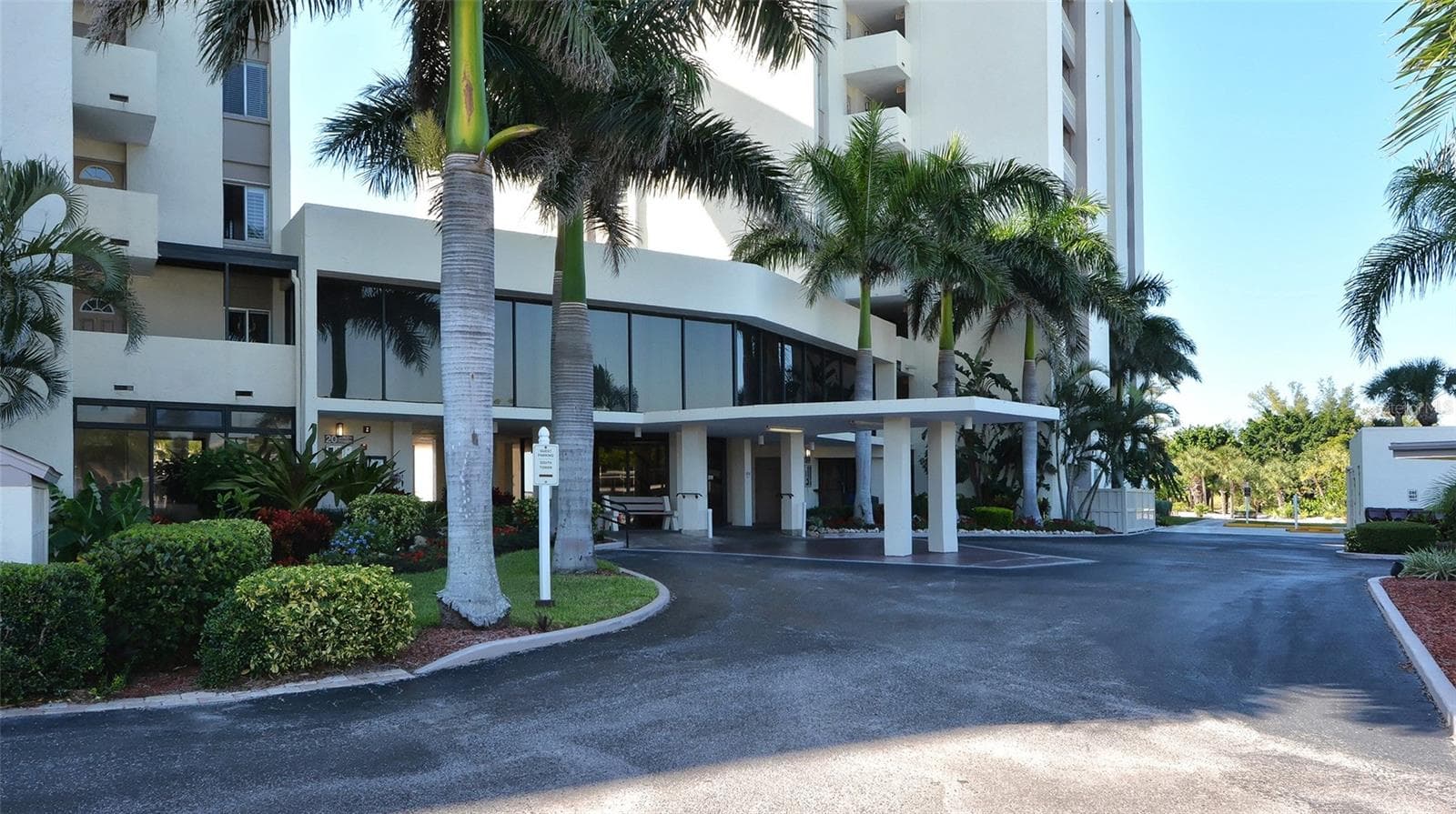 Villa at 120 WHISPERING SANDS DR #V20, SARASOTA, photo 51 of 77