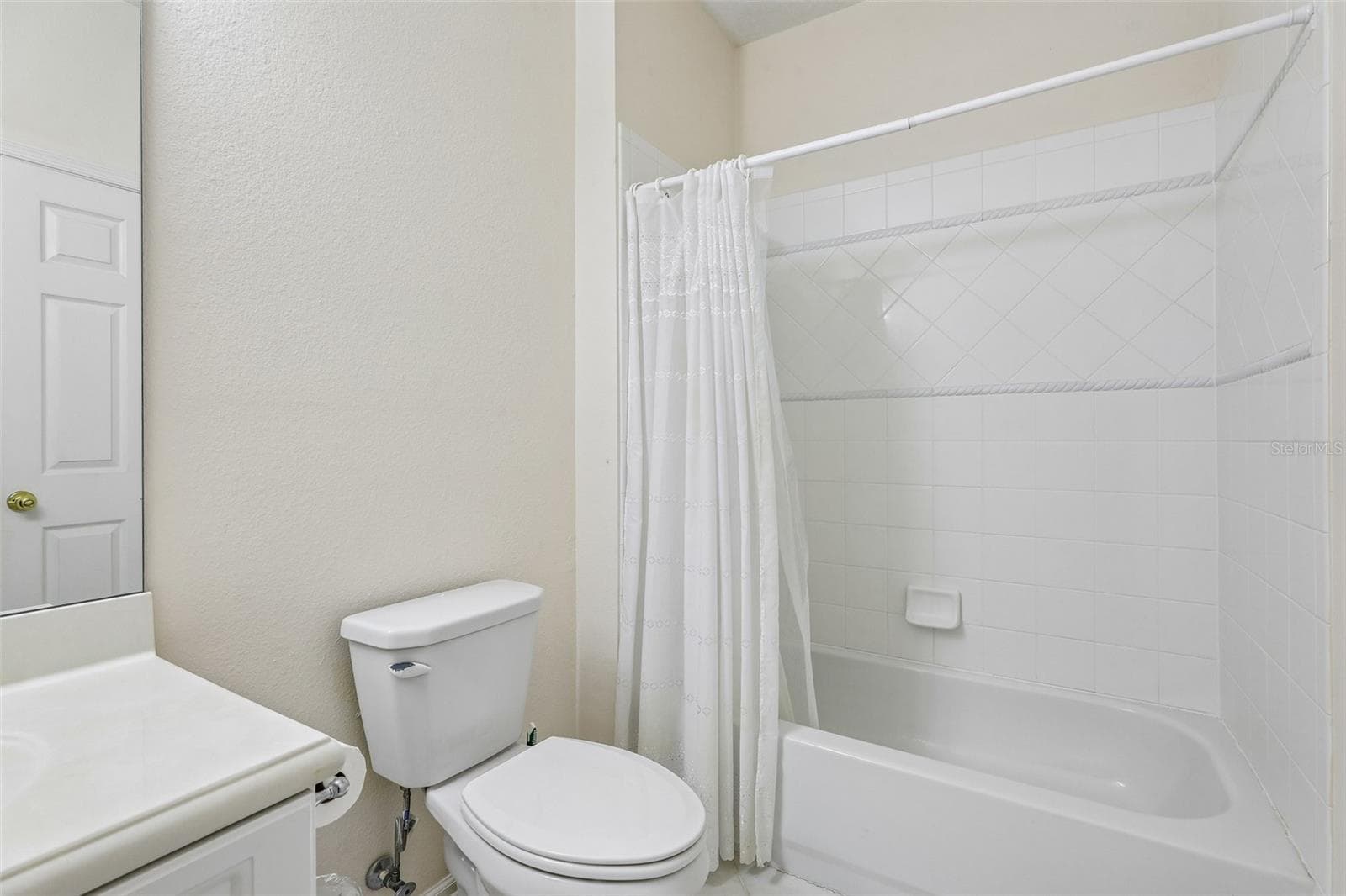 Second full bath. - 8525 WATERWILLOW PL, ORLANDO