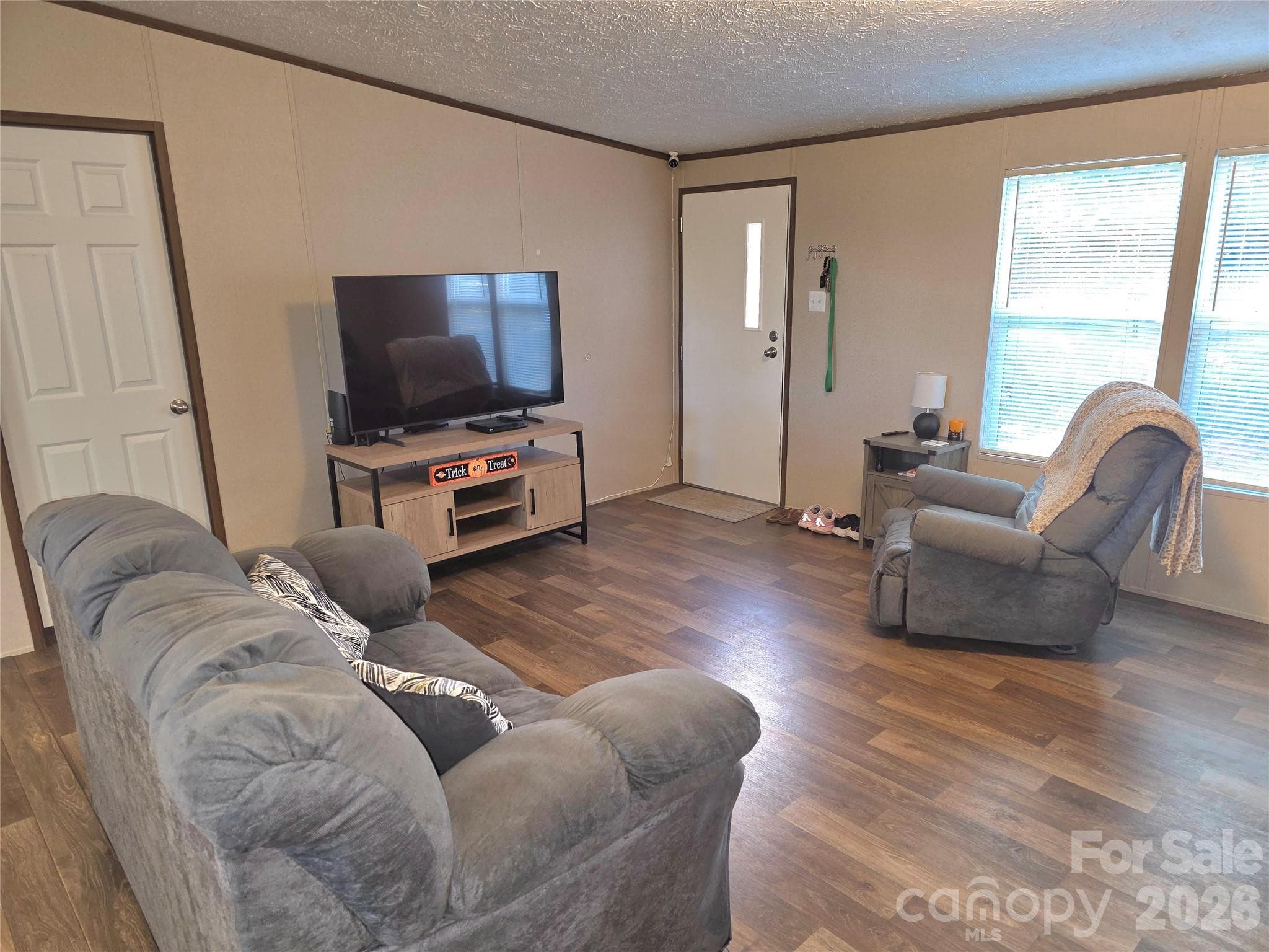 Single Family Residence at 3080 Medicine Bow None, Claremont, photo 5 of 12