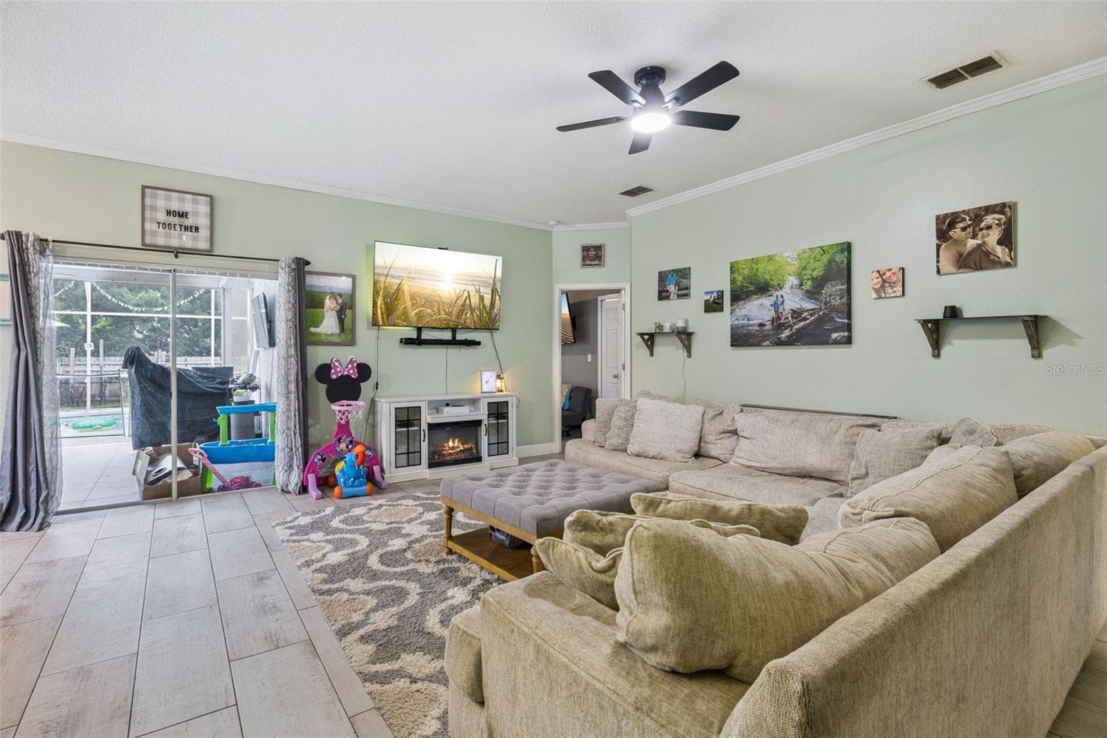 Single Family Residence at 227 TIFFANY LOOP, DAVENPORT, photo 8 of 52