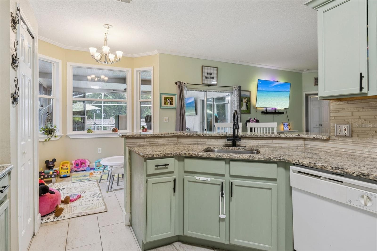 Single Family Residence at 227 TIFFANY LOOP, DAVENPORT, photo 10 of 52