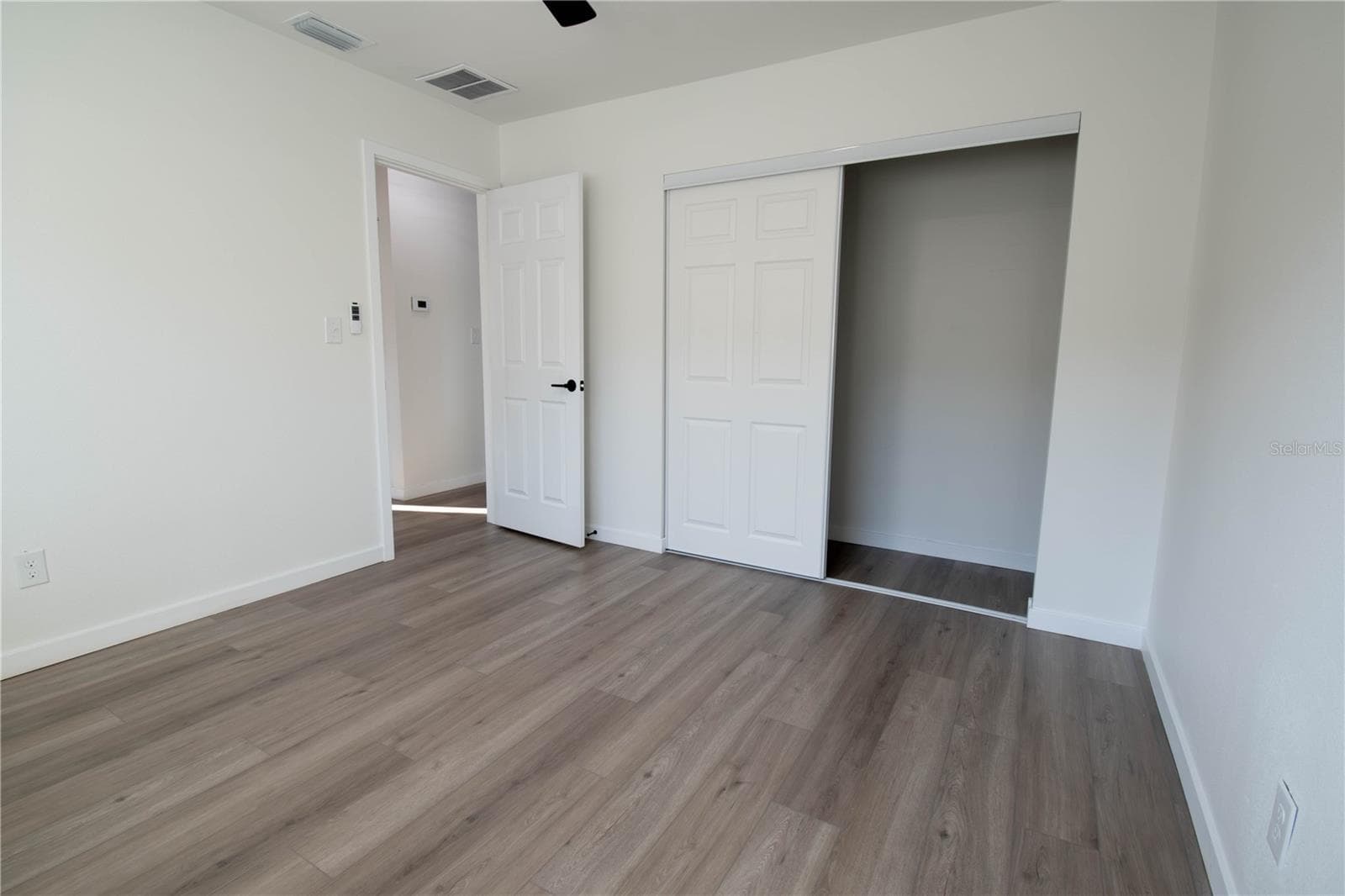 Single Family Residence at 5751 DUNFRIES ST N, ST PETERSBURG, photo 22 of 28