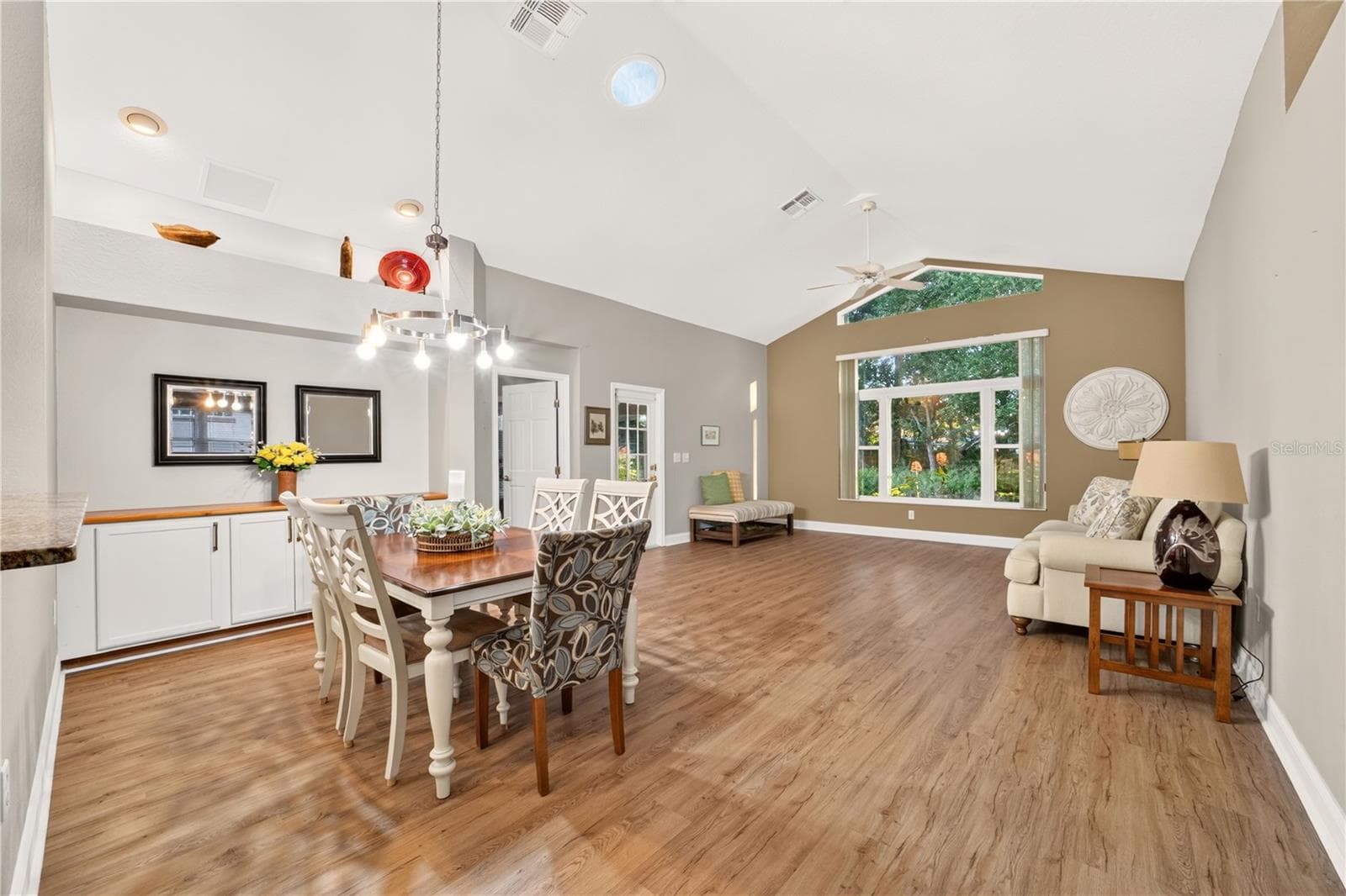 Single Family Residence at 10983 SW 69TH CIR, OCALA, photo 8 of 68