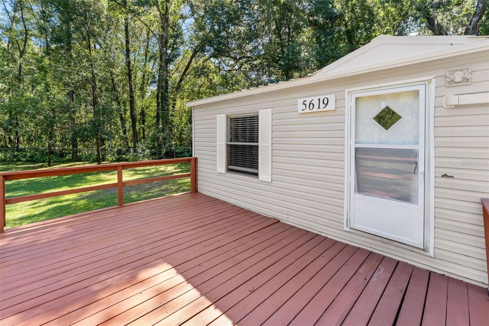 Manufactured Home at 5619 NE 79TH PL, GAINESVILLE, photo 4 of 36
